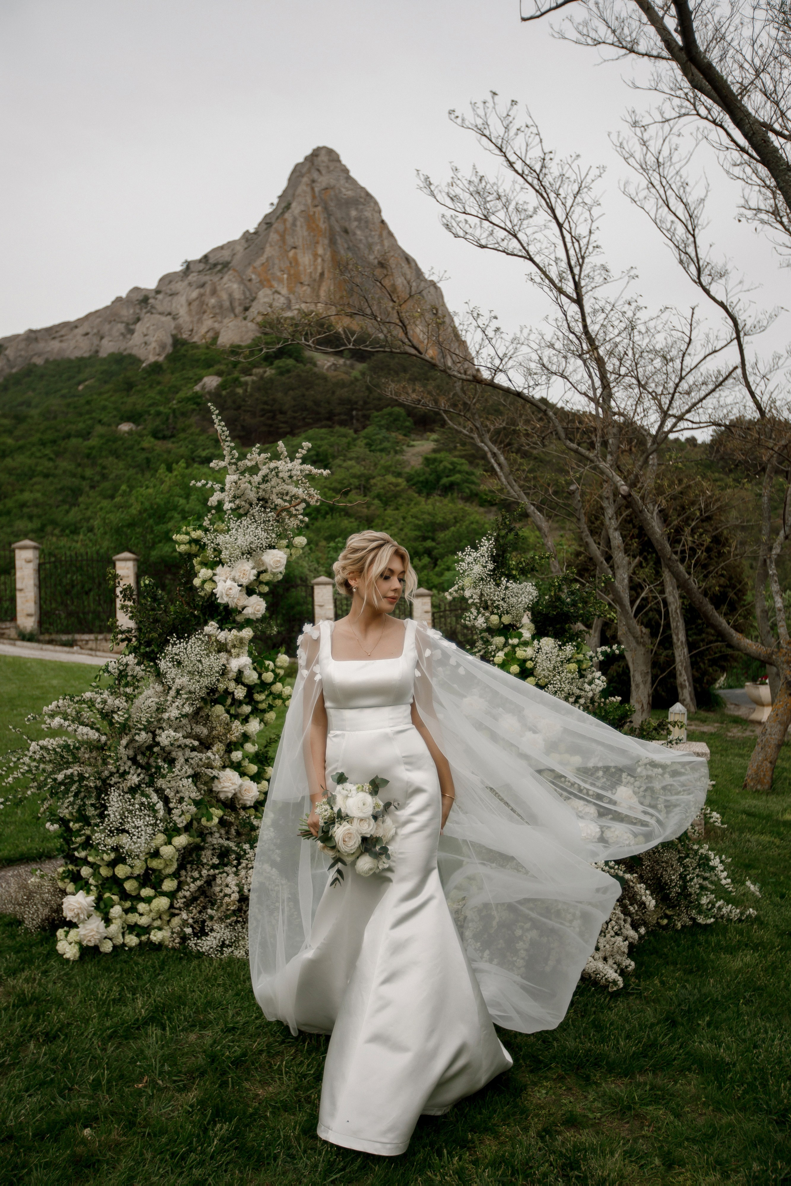 Денис и Алина. Белый замок. Фотограф Анна Лейман. Севастополь