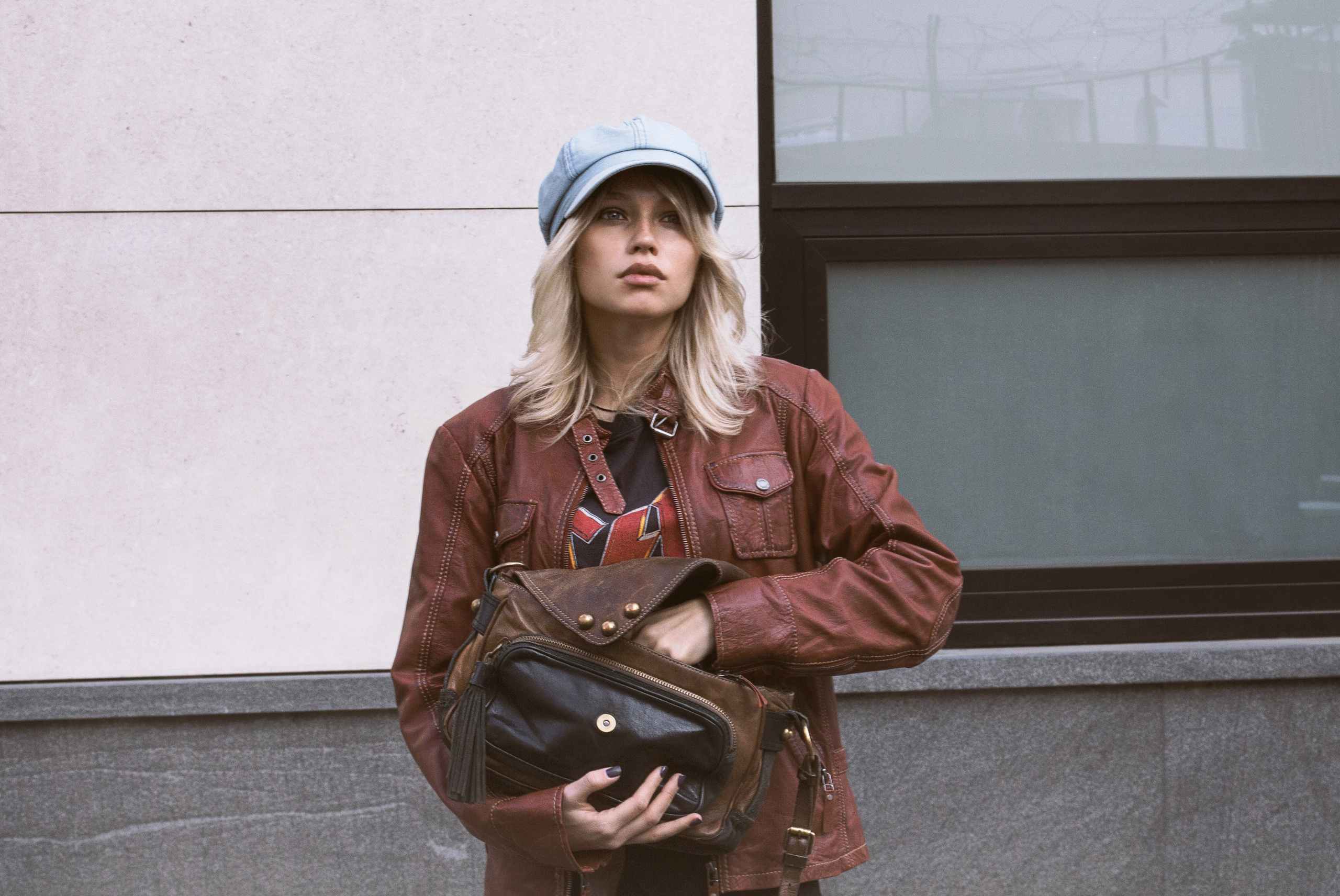 Grls. Amelie lourant