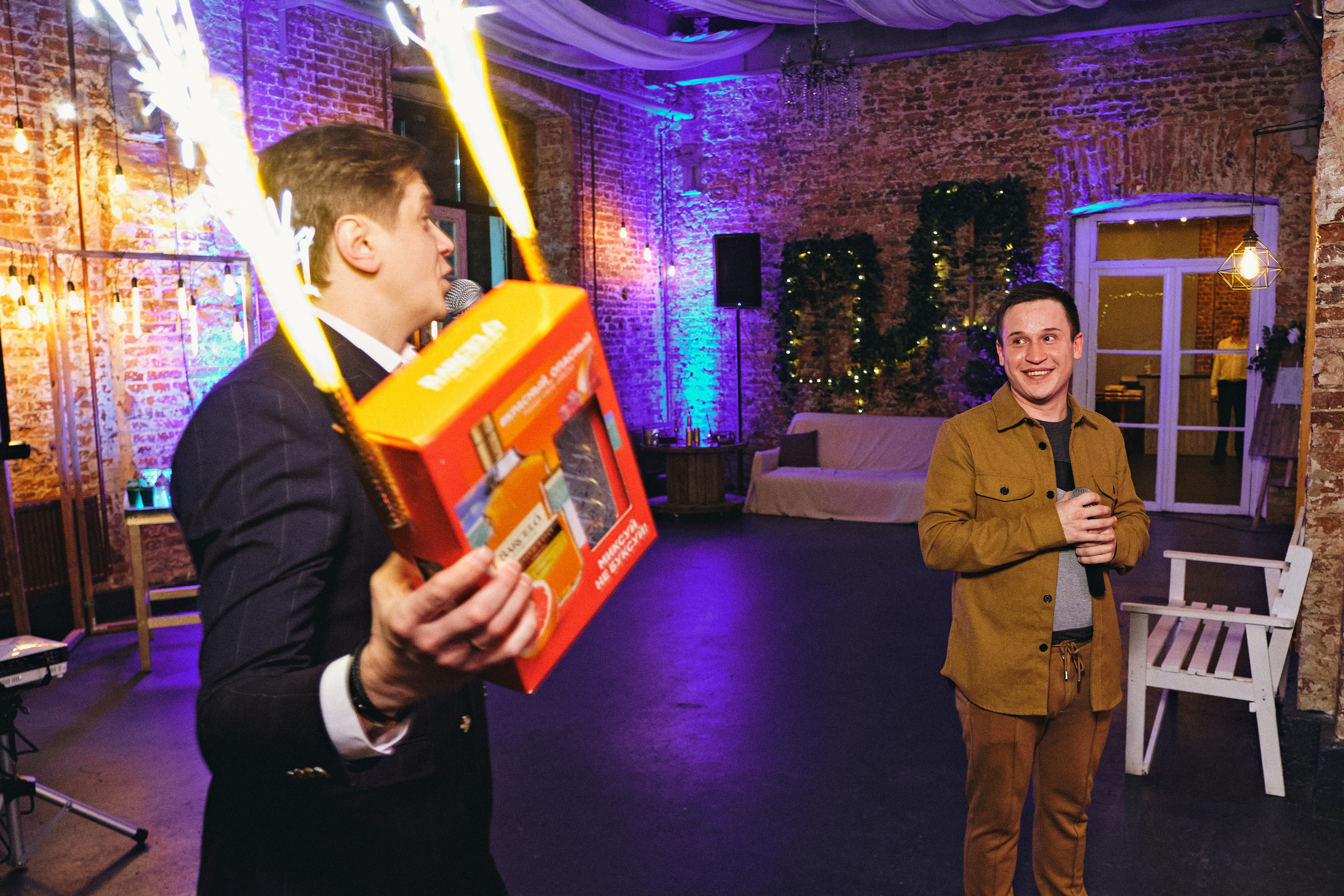 Фотограф на новогодний корпоратив в СПб. Семейные и свадебные фотосессии в СПб, в студии, на улице, на природе