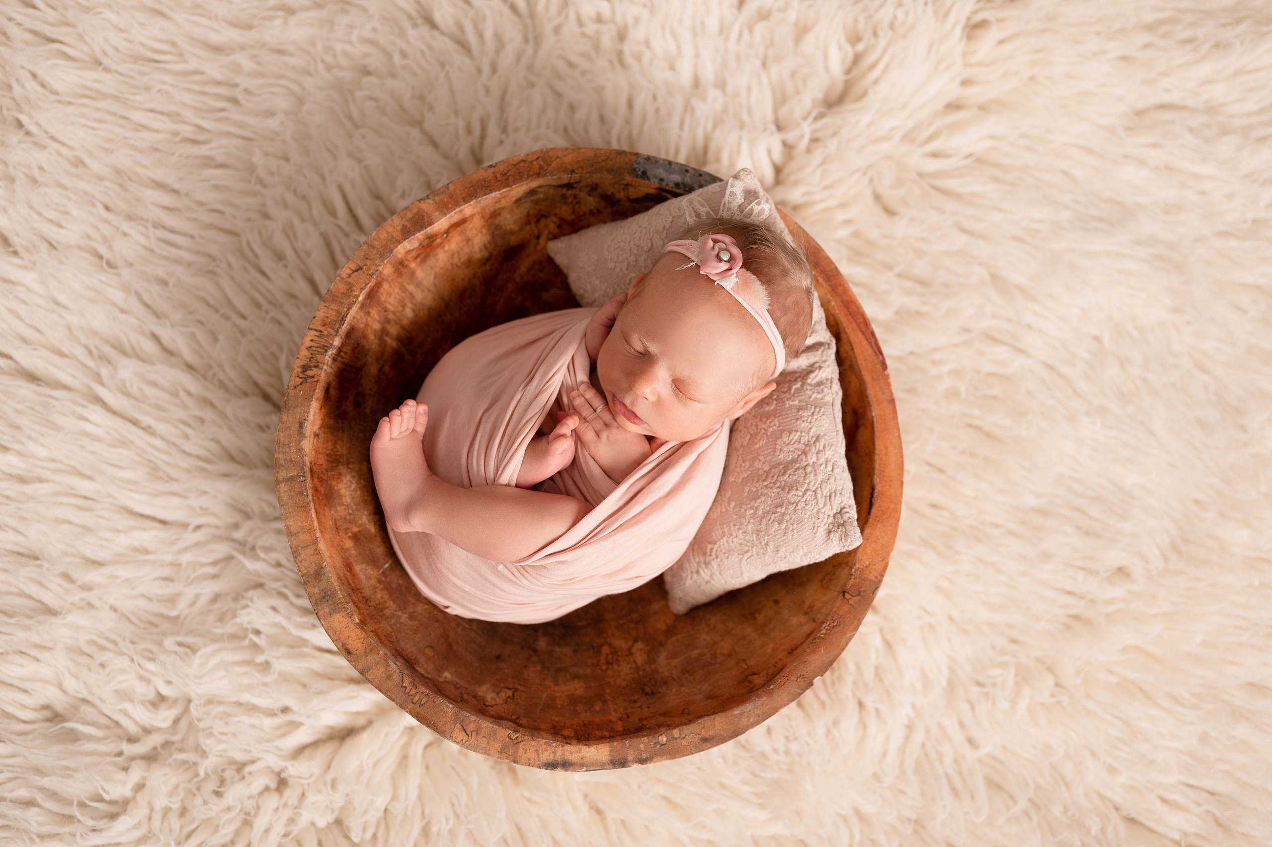 Малышка Ева. Один месяц. Первый месяц жизни. Детский и семейный фотограф в Красноярске. Фотосессии новорожденных малышей до 1 месяца