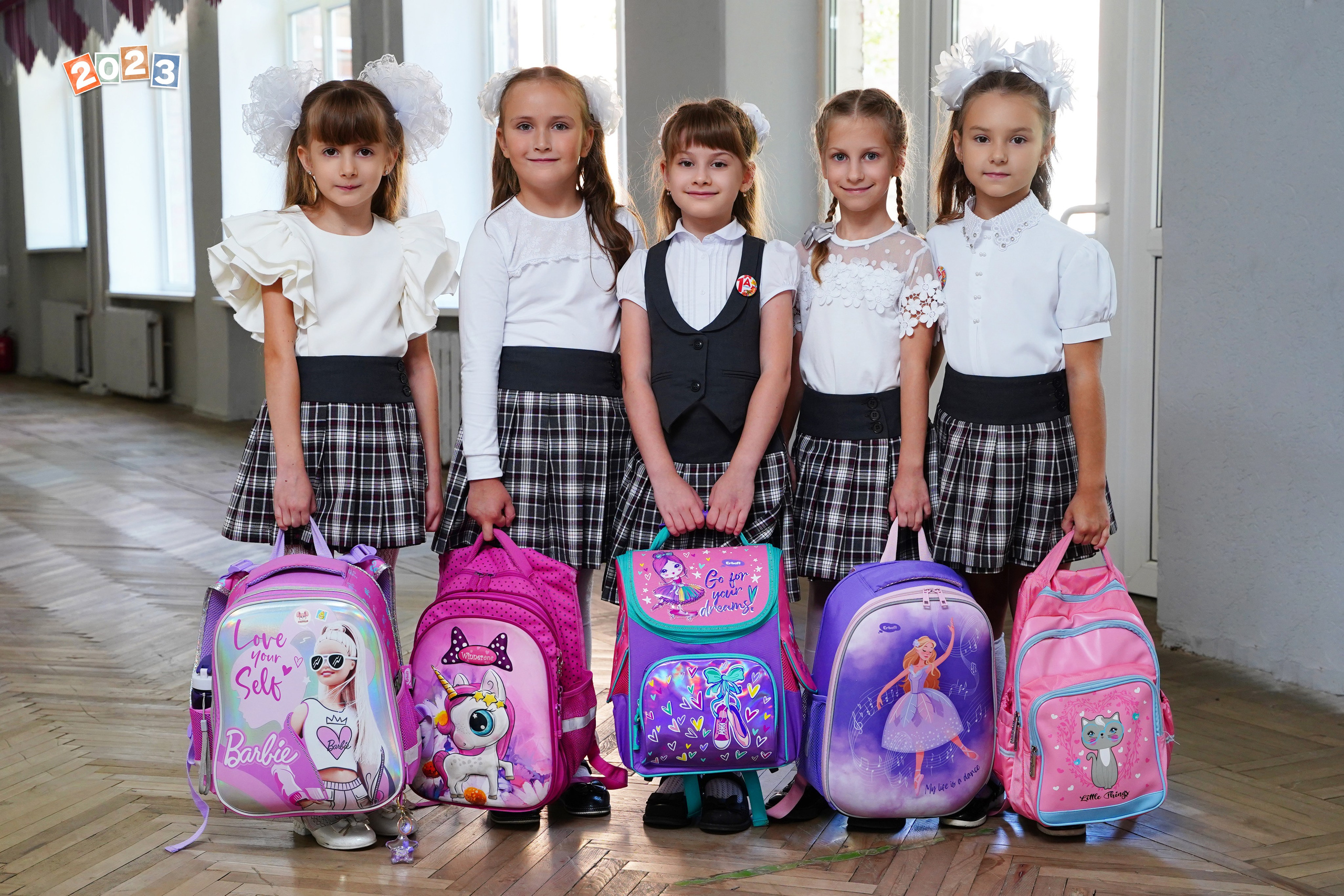 1 кл / мелкие группы //. MEMENTO.Выпускные альбомы, школьные, юбилейные и другие книги. Ростов-на-Дону