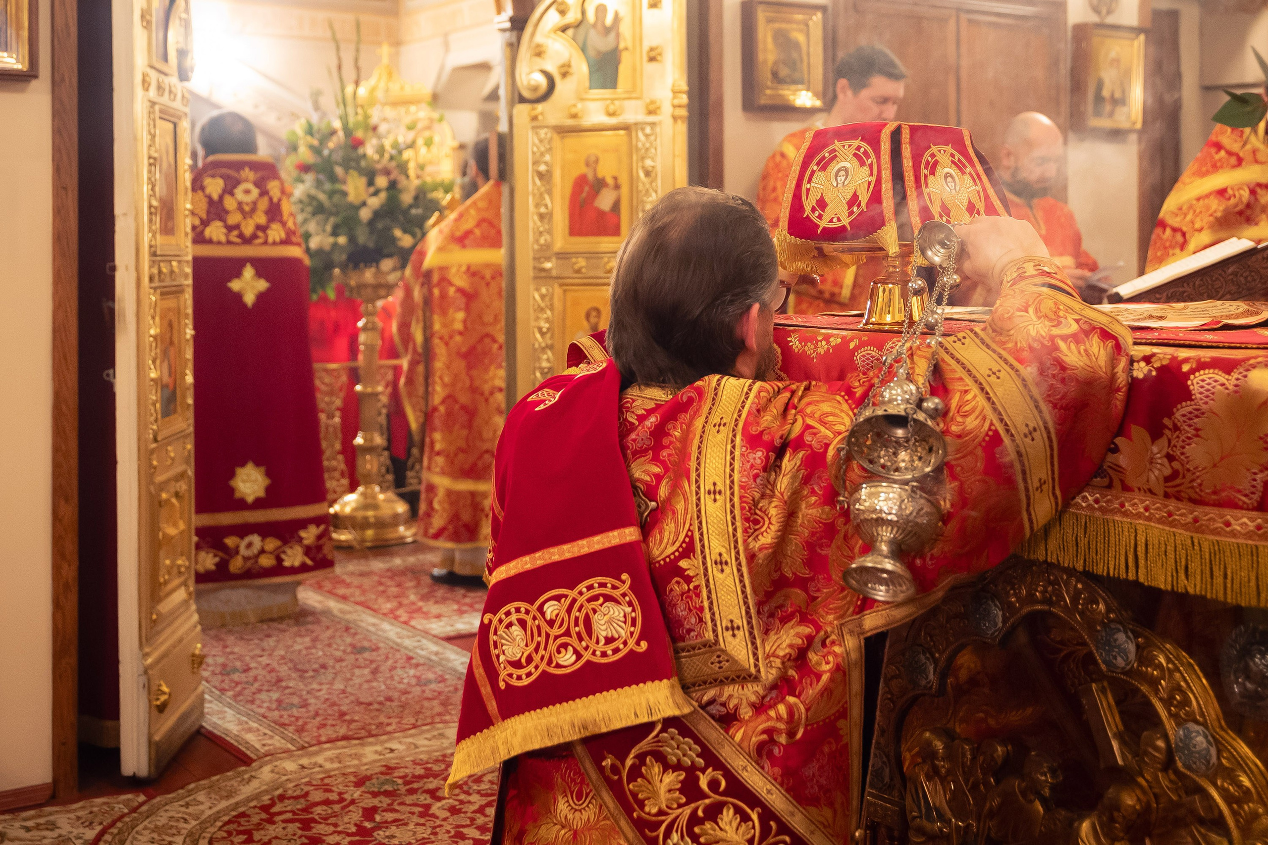 Богородский храм. Пасха. Полунощница, Божественная литургия. Антон и Татьяна Денисенко — В храме