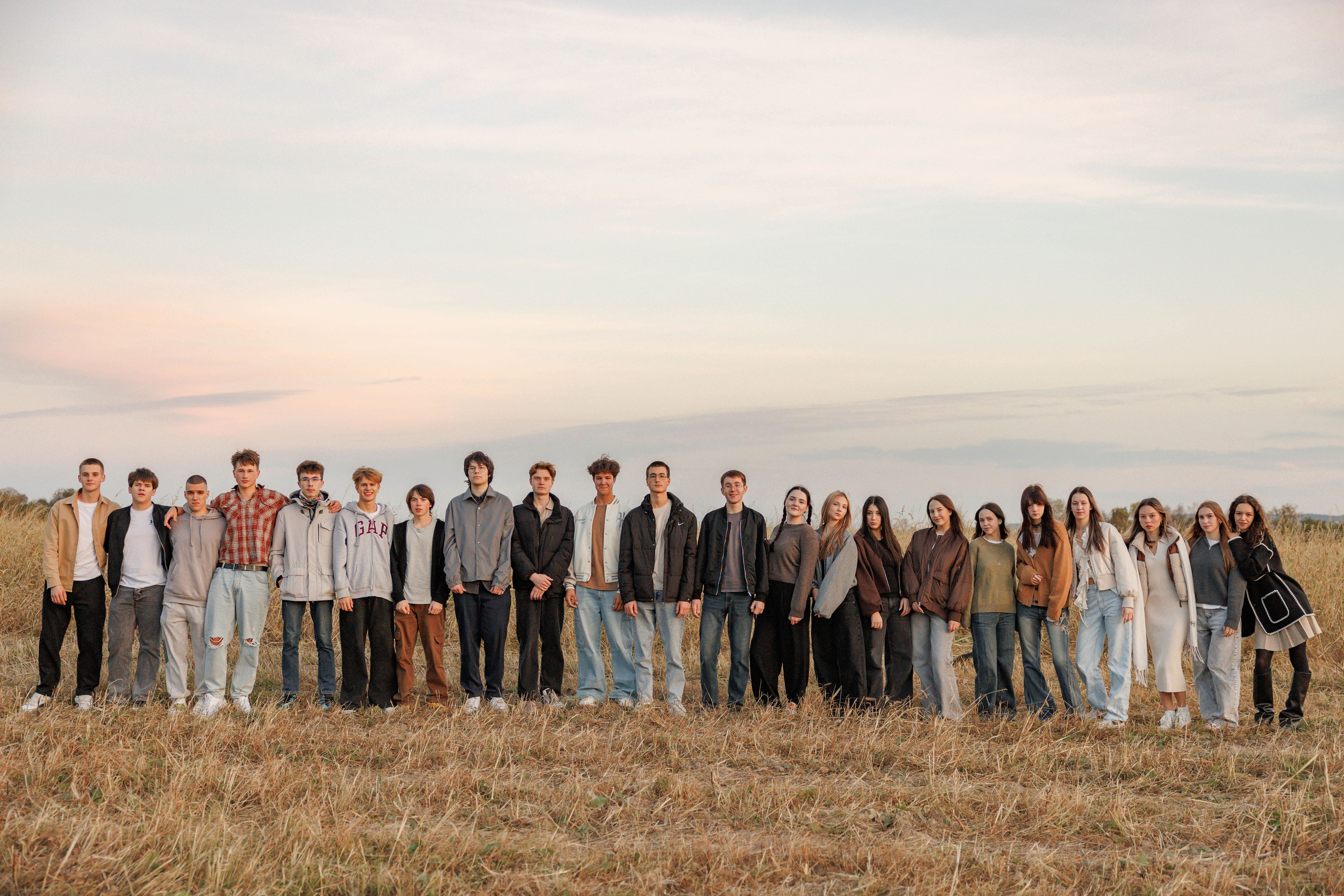 Осень 11 класс (съемка в поле). Photoalbum-vl.ru