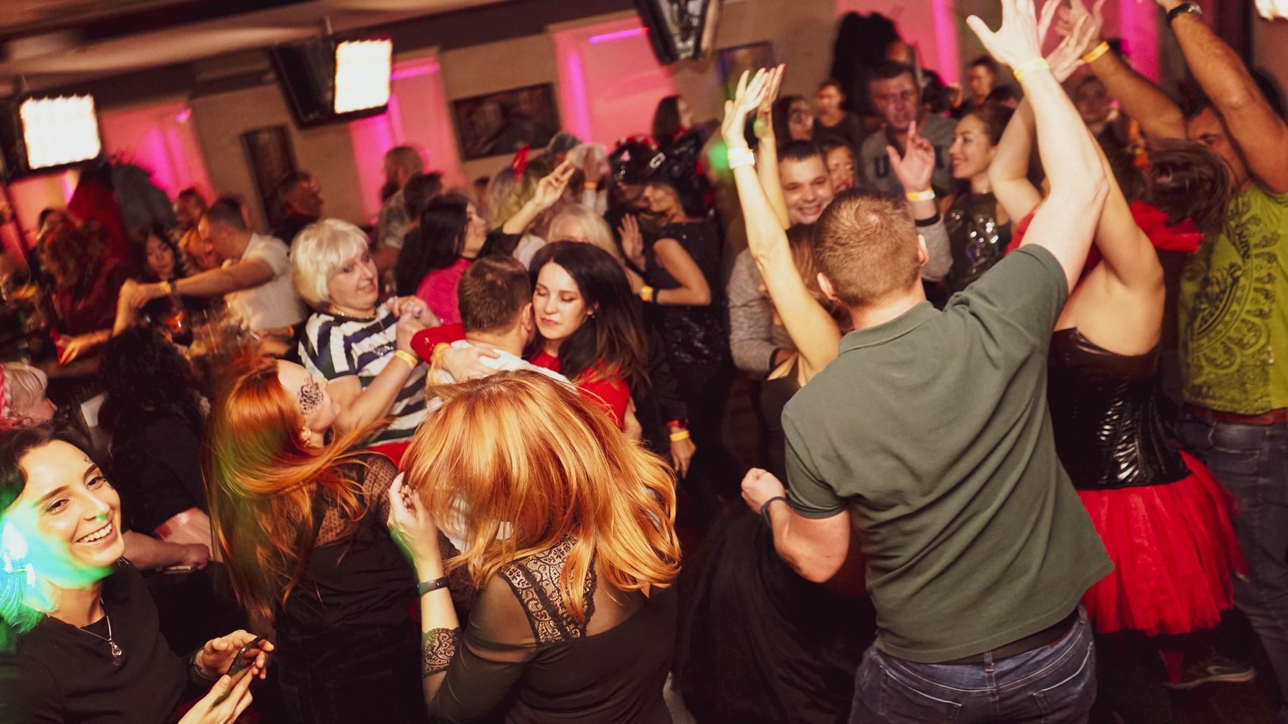 Фандец. Хеллоуиновская клубная вечеринка | 13.11.21. Галерея Фантим