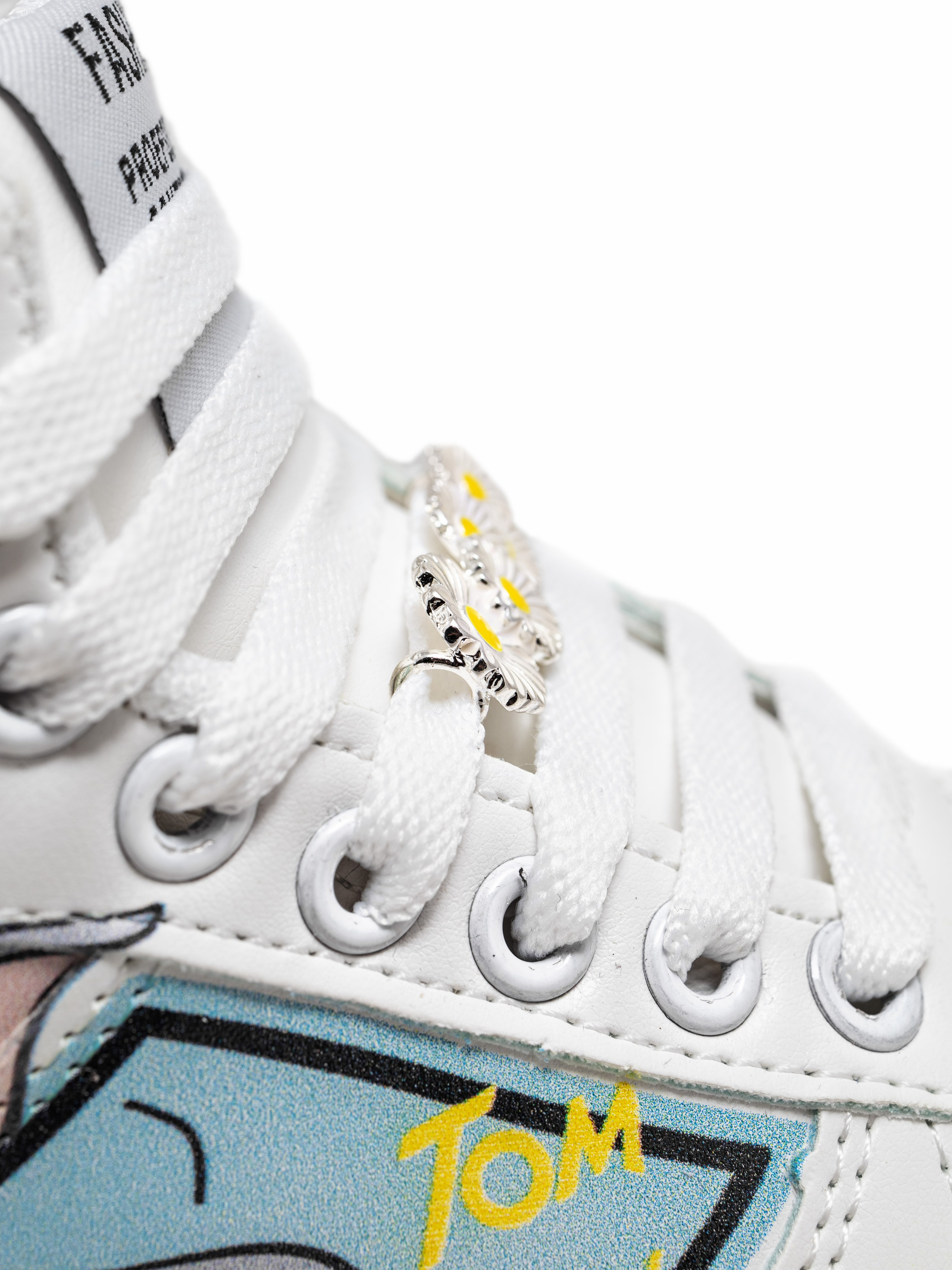 Украшения для шнурков. Ирина Мезенцева | Женский и предметный фотограф | г. Омск