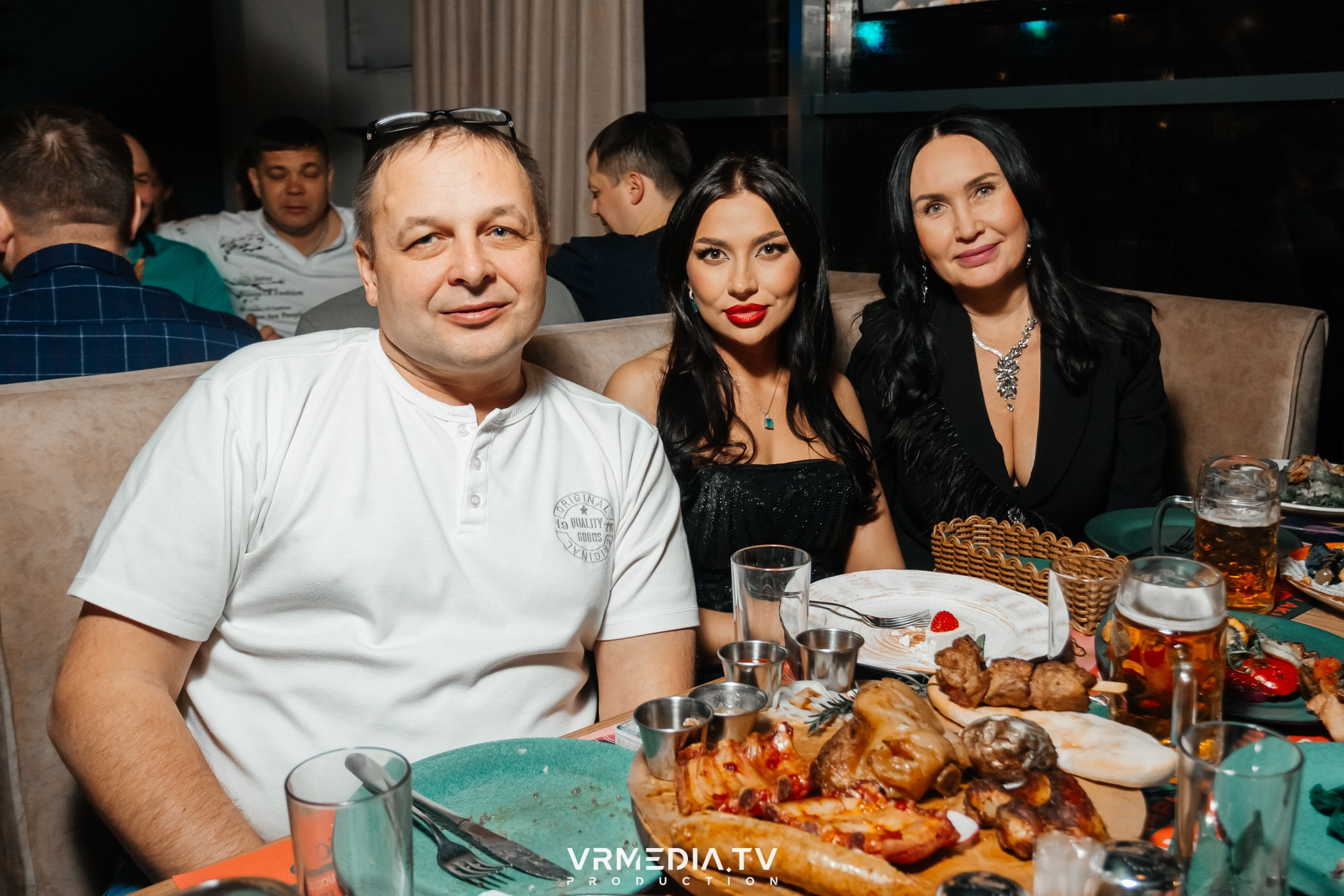 Новогодний вечер в ресторане «Мюнхен». Фотограф Кемерово | Сергей