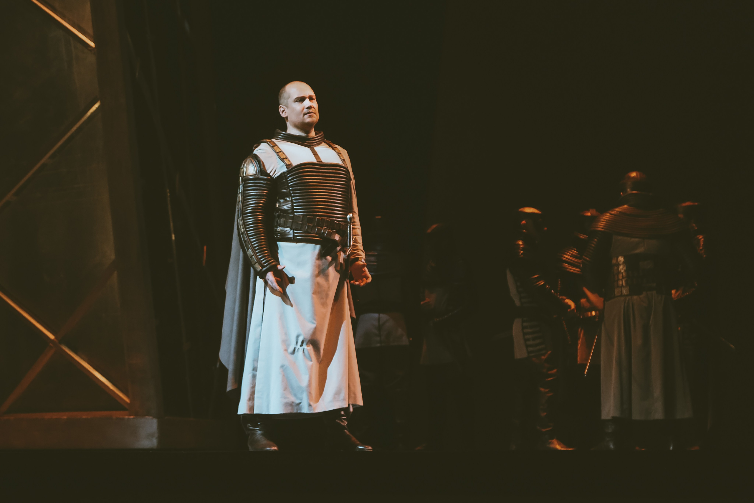 «Трубадур» Верди в Новой опере. Дарья Письменюк / Darya Leitstern — фотограф, музыкант, журналист, путешественник