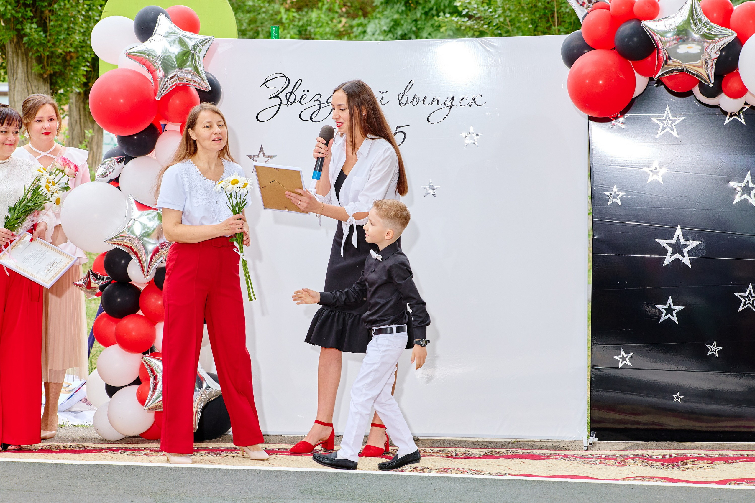 Выпускной 45 сад. Фотограф Выпускные альбомы Таганрог Сергей Коробченко