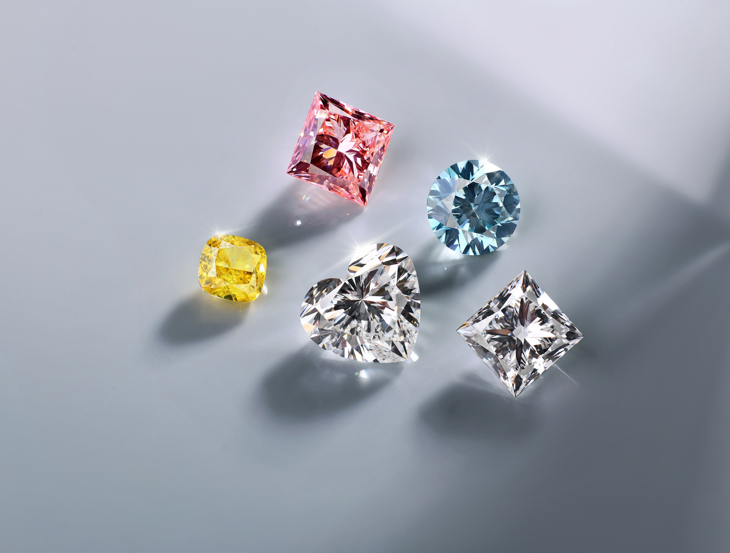 Премиальная имиджевая съемка камней бриллиантов