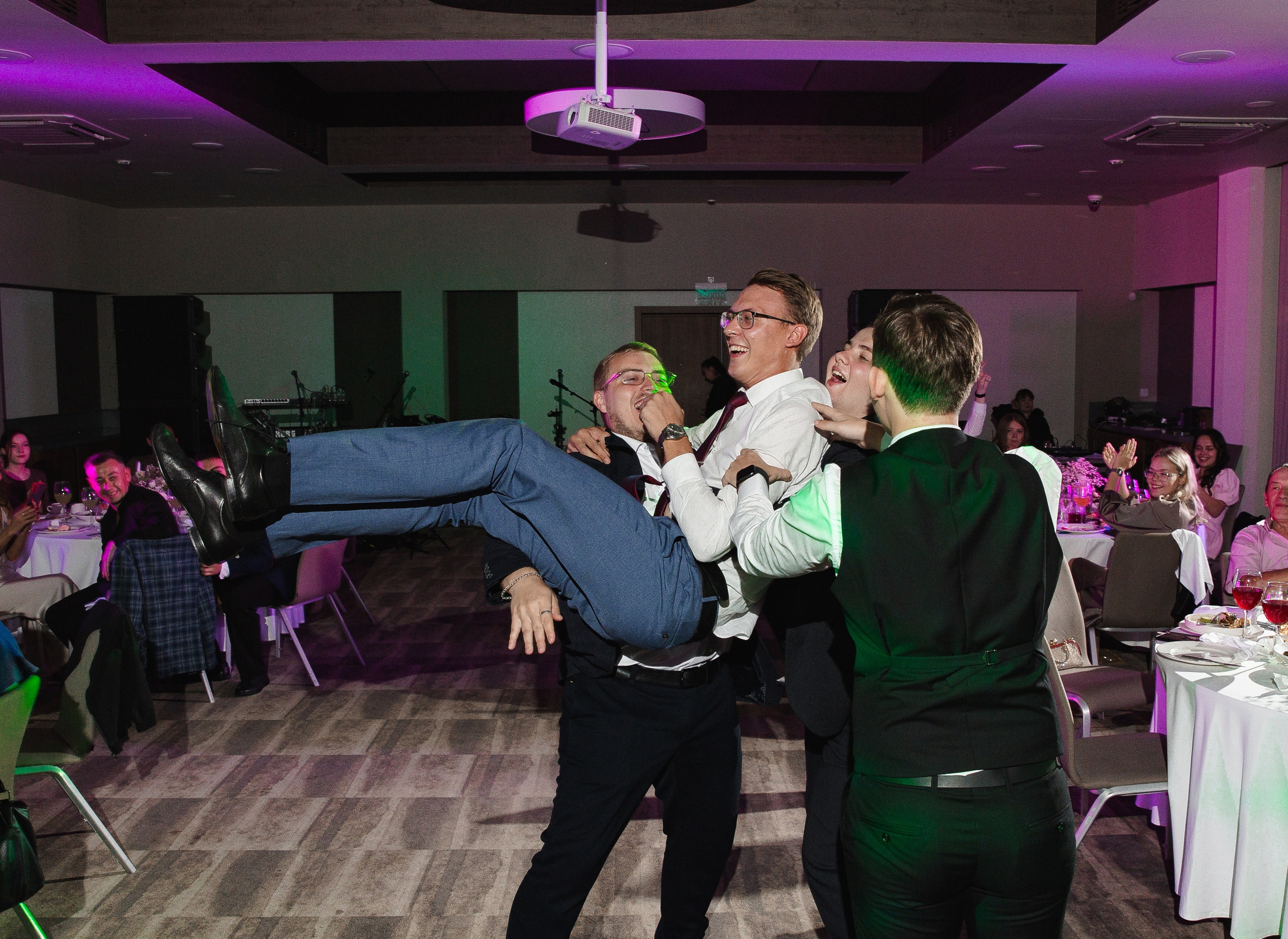 Элегантная свадьба в Hilton — Данила и Марии. Свадебный фотограф в Оренбурге Илья Володьков