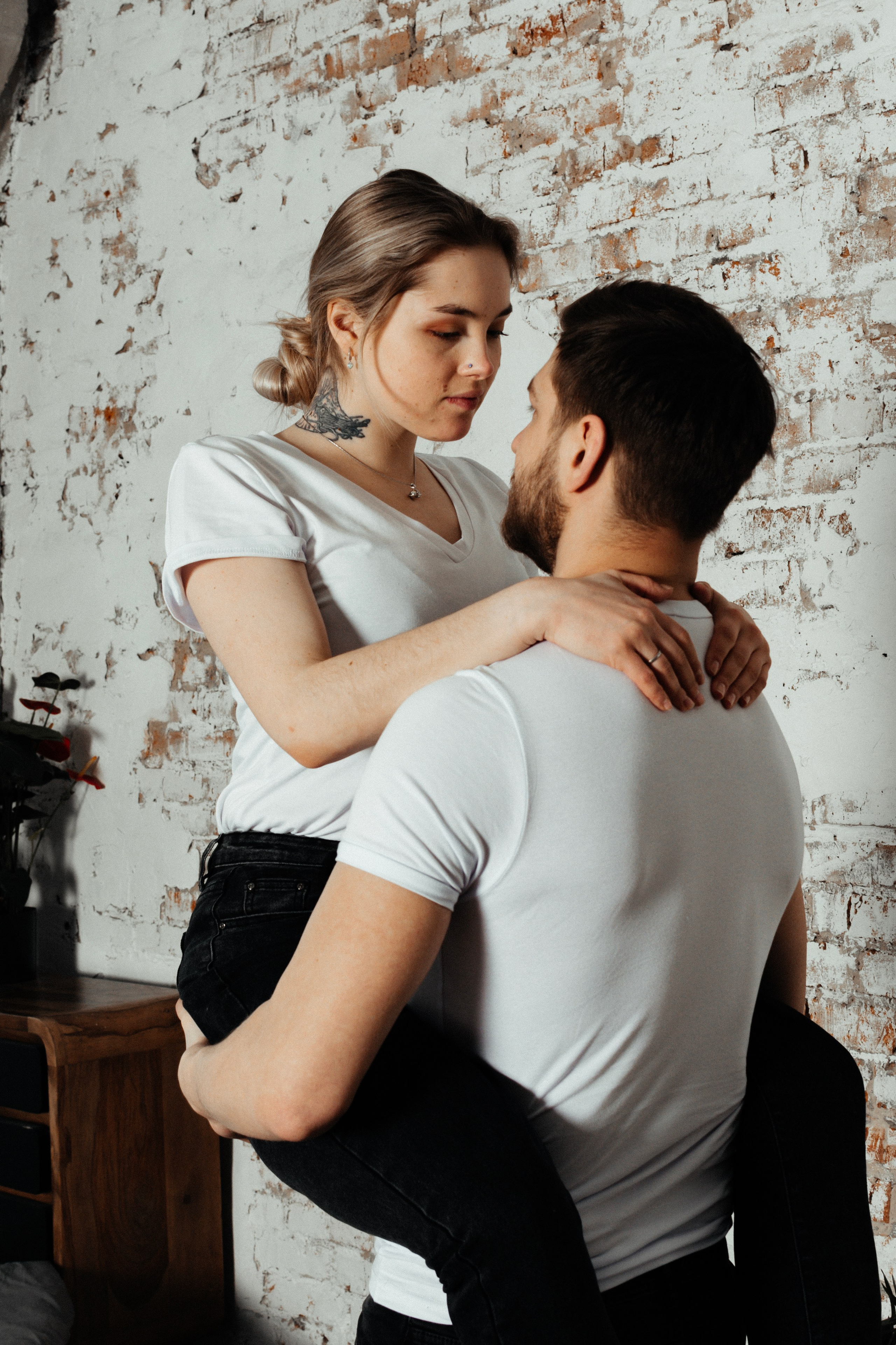 Нежности в студии (Никита, Вера). Портретный и репортажный Фотограф в Москве Александра Комарницкая