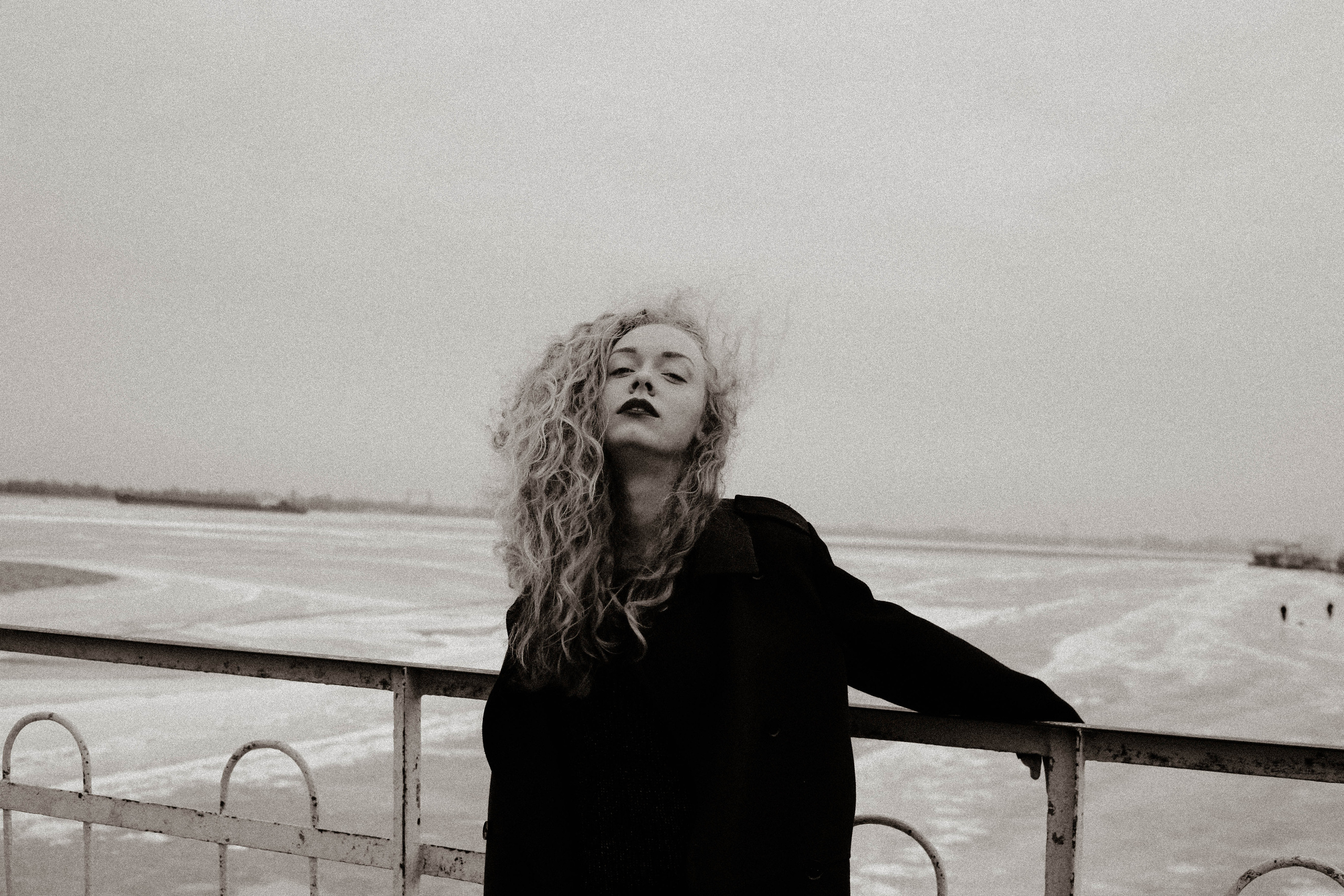 Холодно. Портретный и свадебный фотограф в Астрахани Сабира Аубекерова