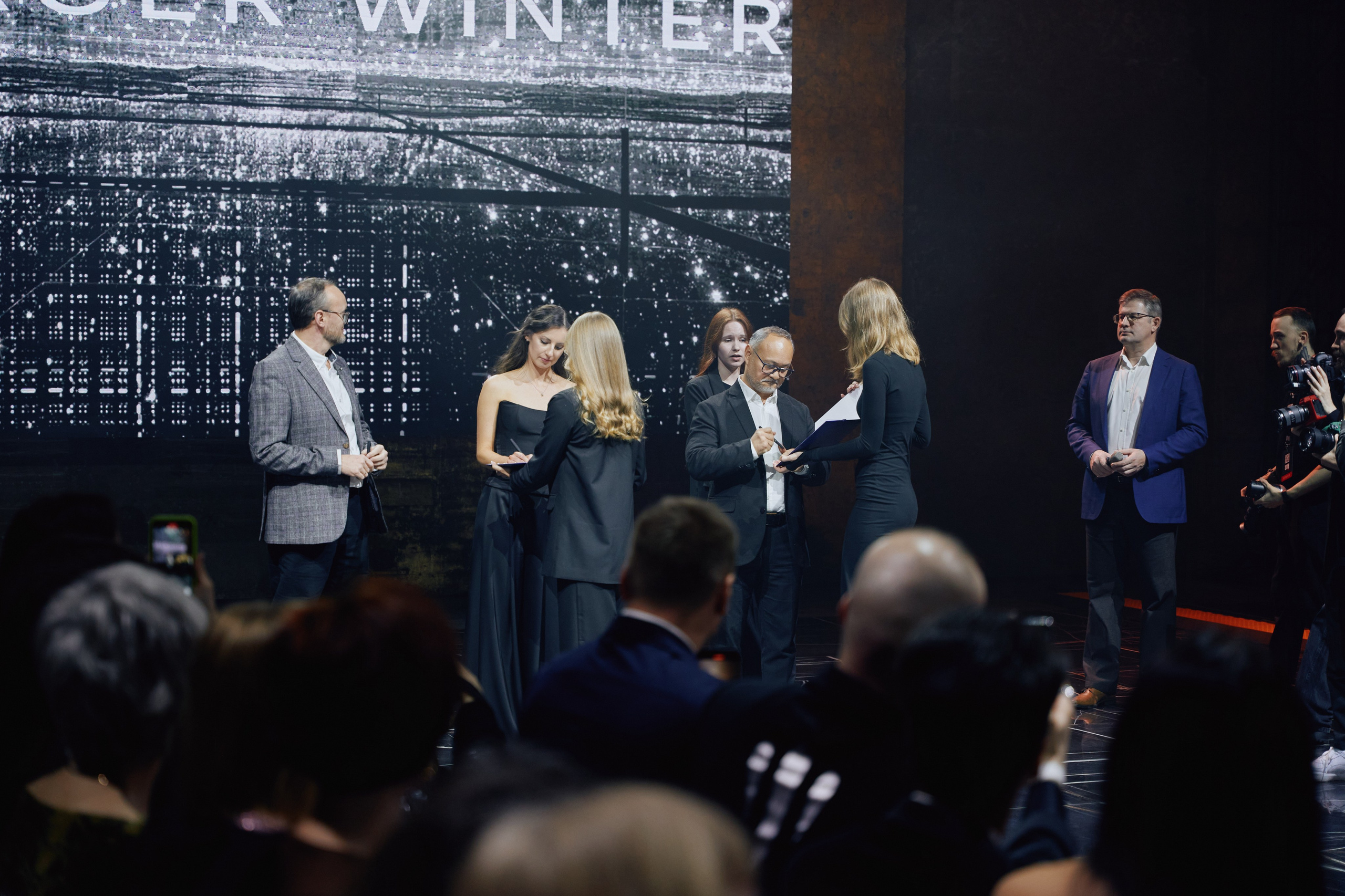 Показ KAMERGER | ODETTA. Свадебный фотограф и видеограф из Санкт-Петербурга Агарков Никита