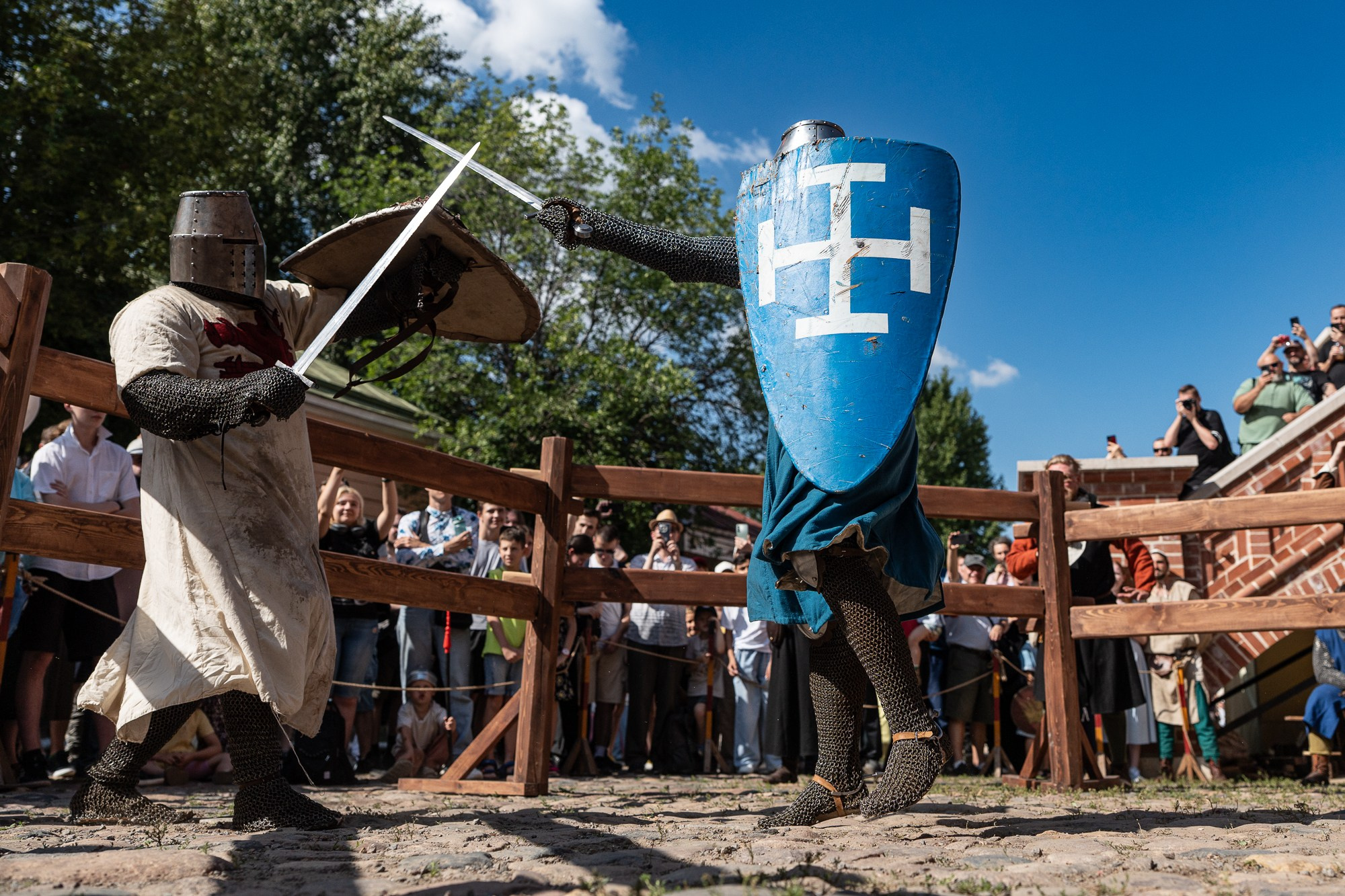 13-й город в Крутитском подворье 2025. Сайт Алматинского НЮ АРТ, будуар и фэшн фотографа Дениса Карпенко