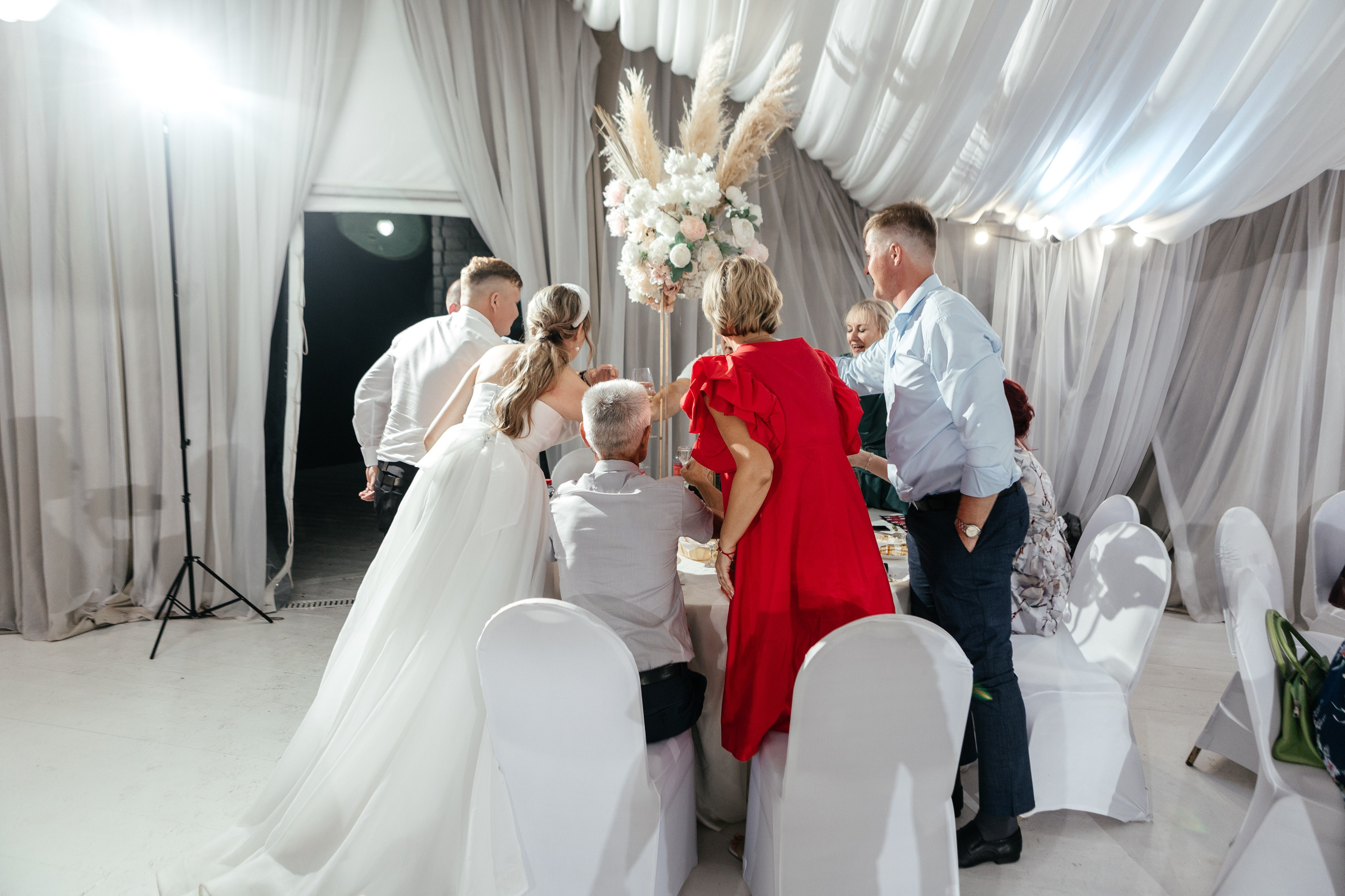 Свадебный фотограф Уфа — Руслан ГабдлисламовЖивые эмоции, красивые кадры, воспоминания на всю жизнь.Работаю по всей Республике Башкортоста. Свадебный фотограф Уфа Руслан Габдлисламов