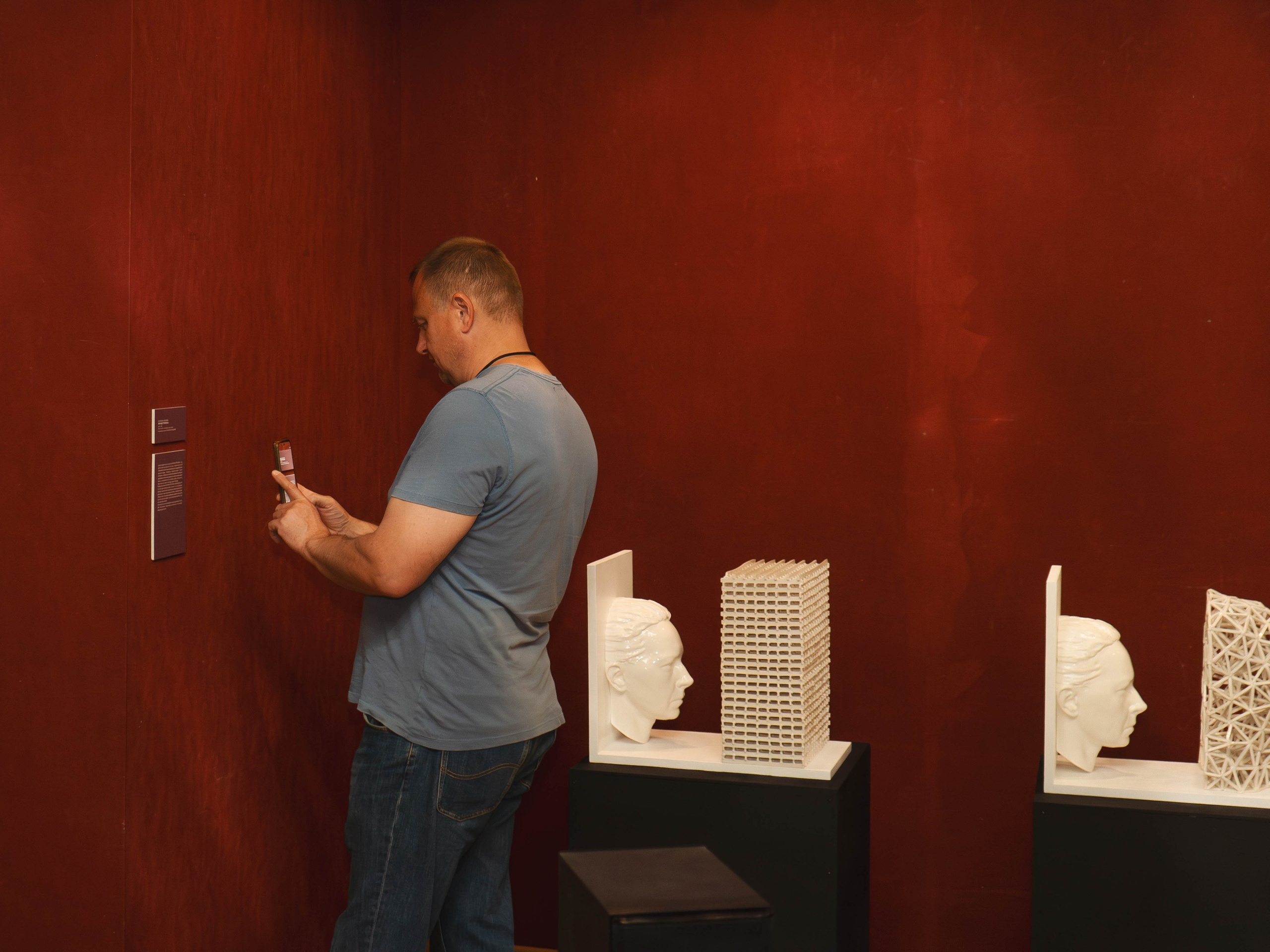 Открытие выставки «10 из 10» дипломные работы магистров РГХПУ им С. Г. Строганова. Фотохудожник Москва