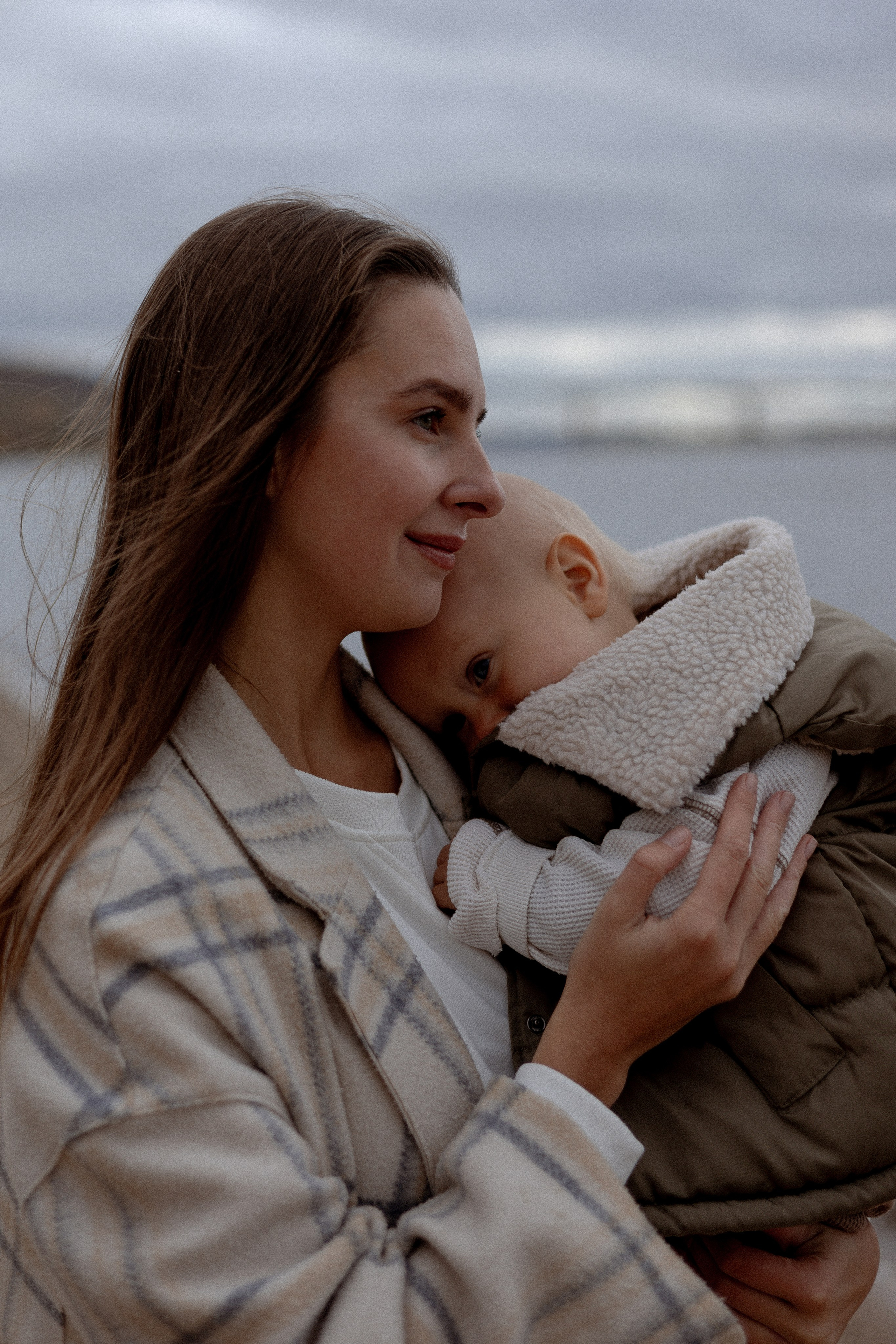 Прогулка у реки. Свадебный и семейный фотограф Ксения Маллер