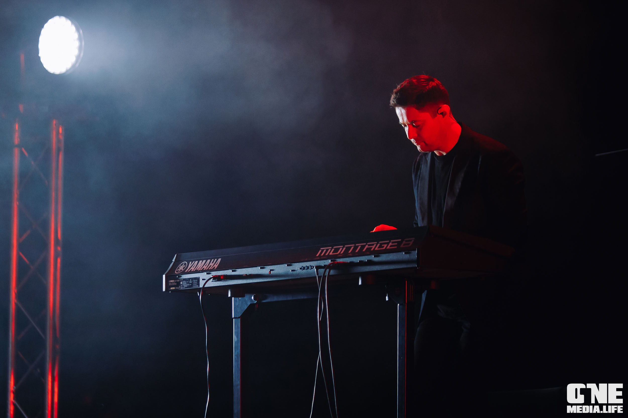 Фоторепортаж с концерта Эмина в Янтарь Холле. One Media Life: фоторепортажи, фотоотчеты с мероприятий и заведений