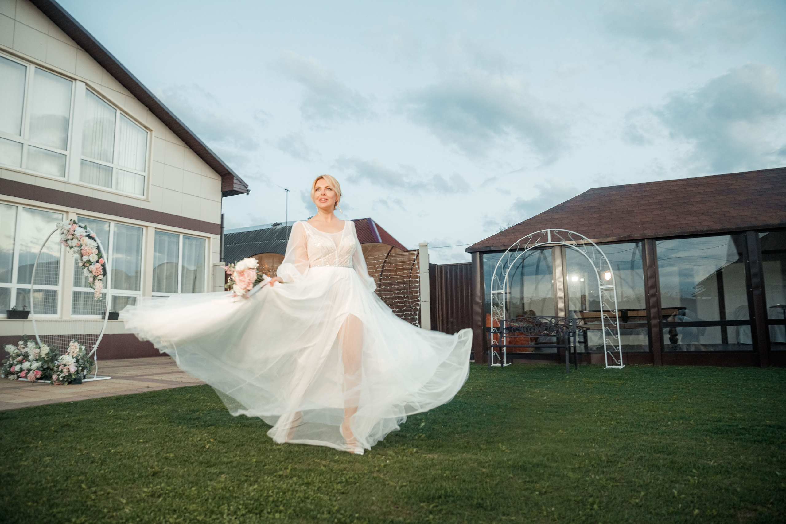 Свадебная съемка. Семейный свадебный интерьерный фотограф Тверь Санкт- Марина Свистунова