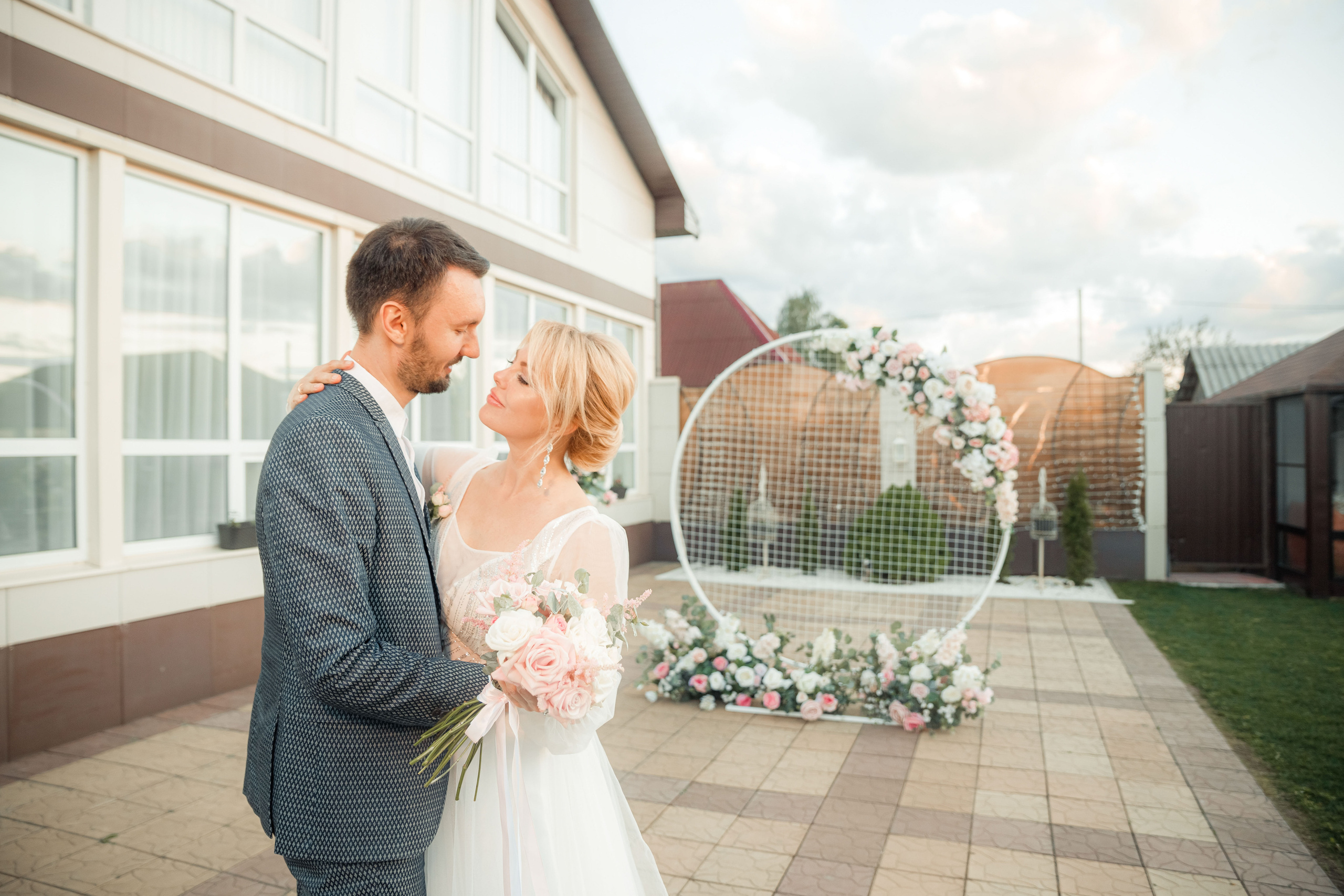 Свадебная съемка. Семейный свадебный интерьерный фотограф Тверь Санкт- Марина Свистунова