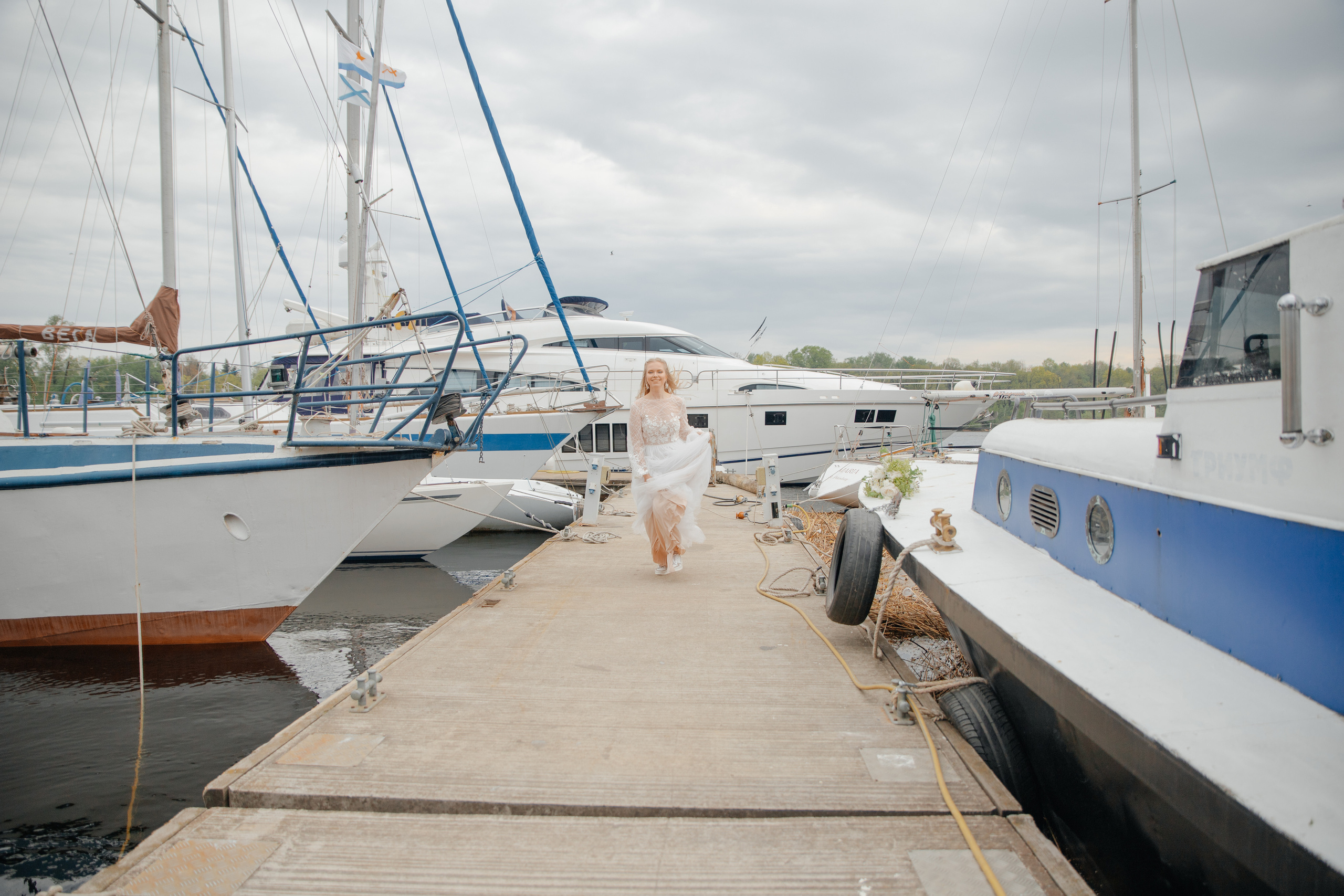 Свадебная съемка. Семейный свадебный интерьерный фотограф Тверь Санкт- Марина Свистунова