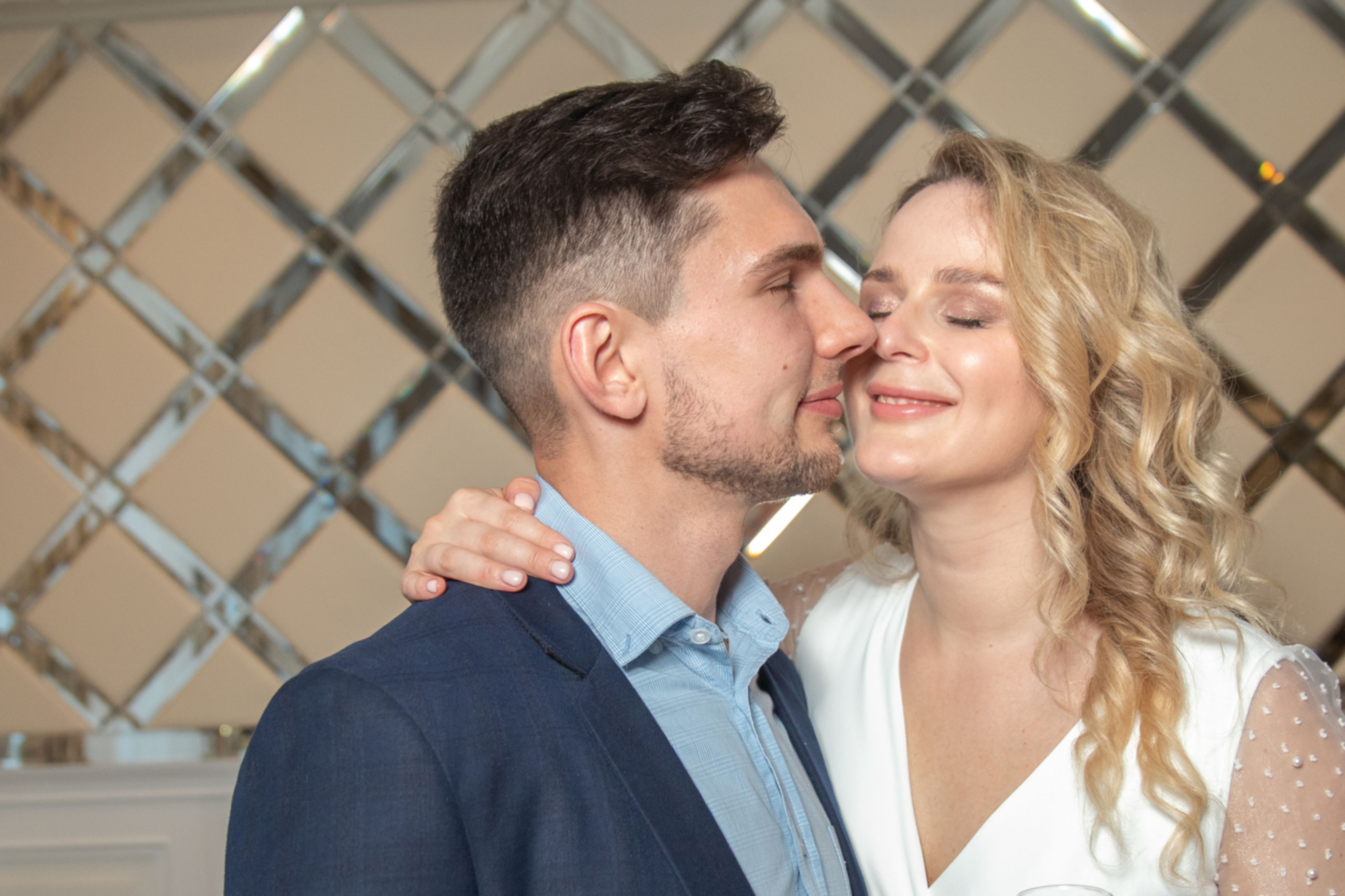 Свадебная съемка. Семейный свадебный интерьерный фотограф Тверь Санкт- Марина Свистунова