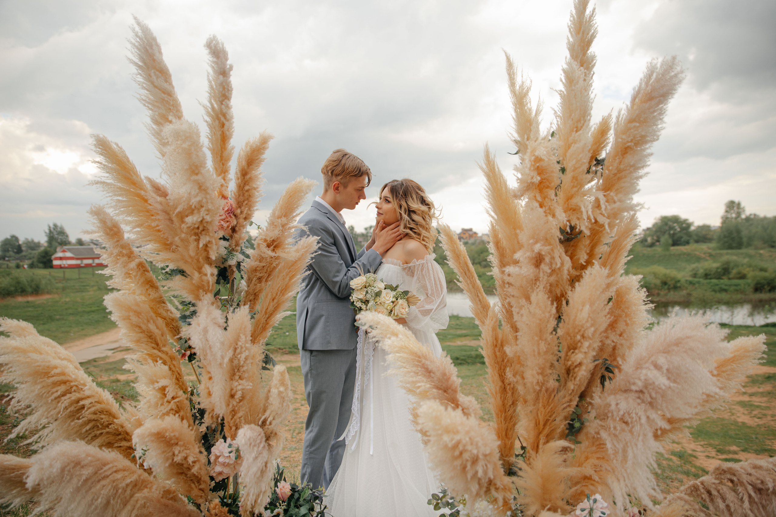 Свадебная съемка. Семейный свадебный интерьерный фотограф Тверь Санкт- Марина Свистунова
