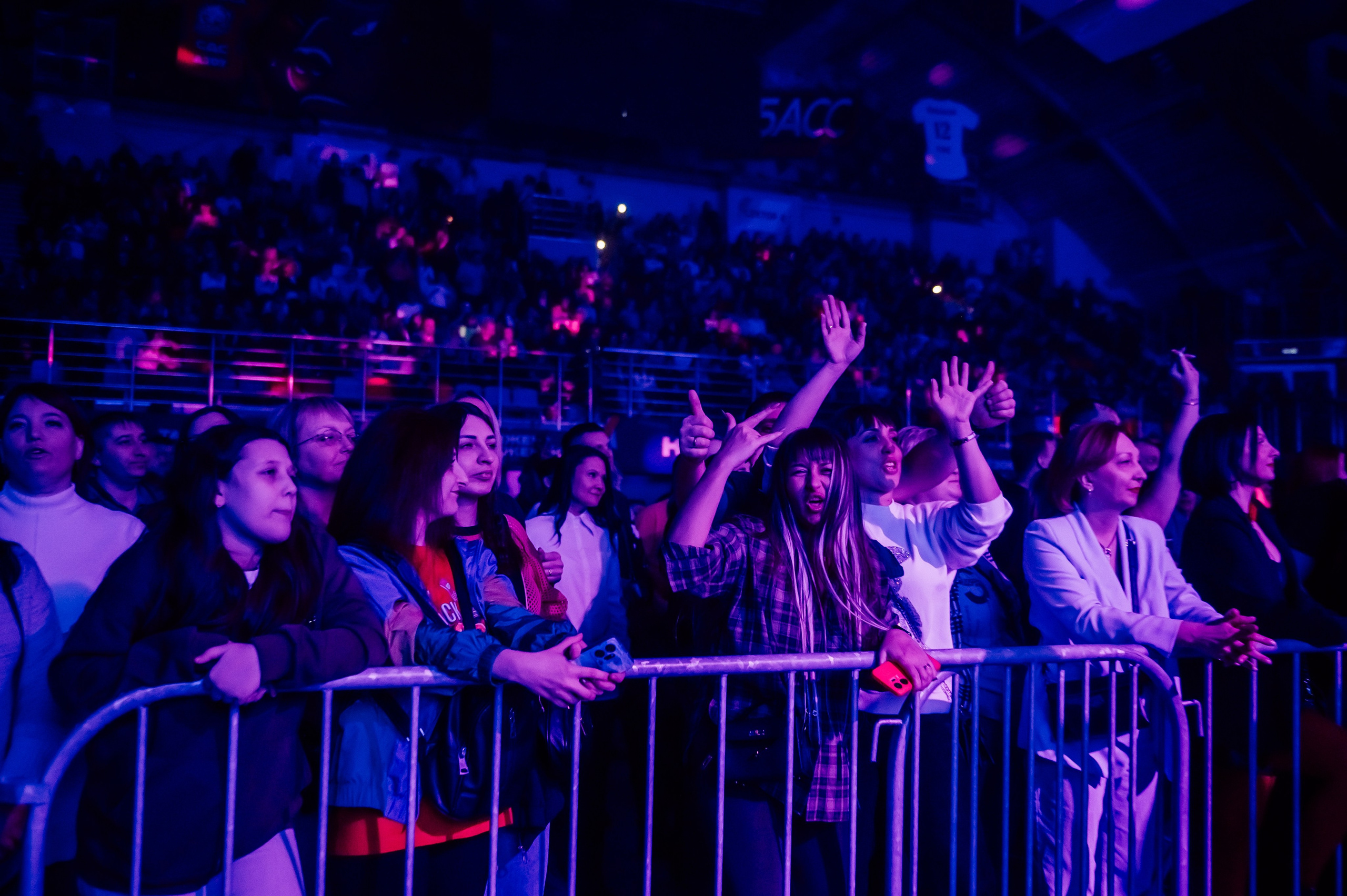 Дискач 90-х в Кемерово, СРК Арена. Детский фотограф, семейный фотограф и репортажи в Кемерово