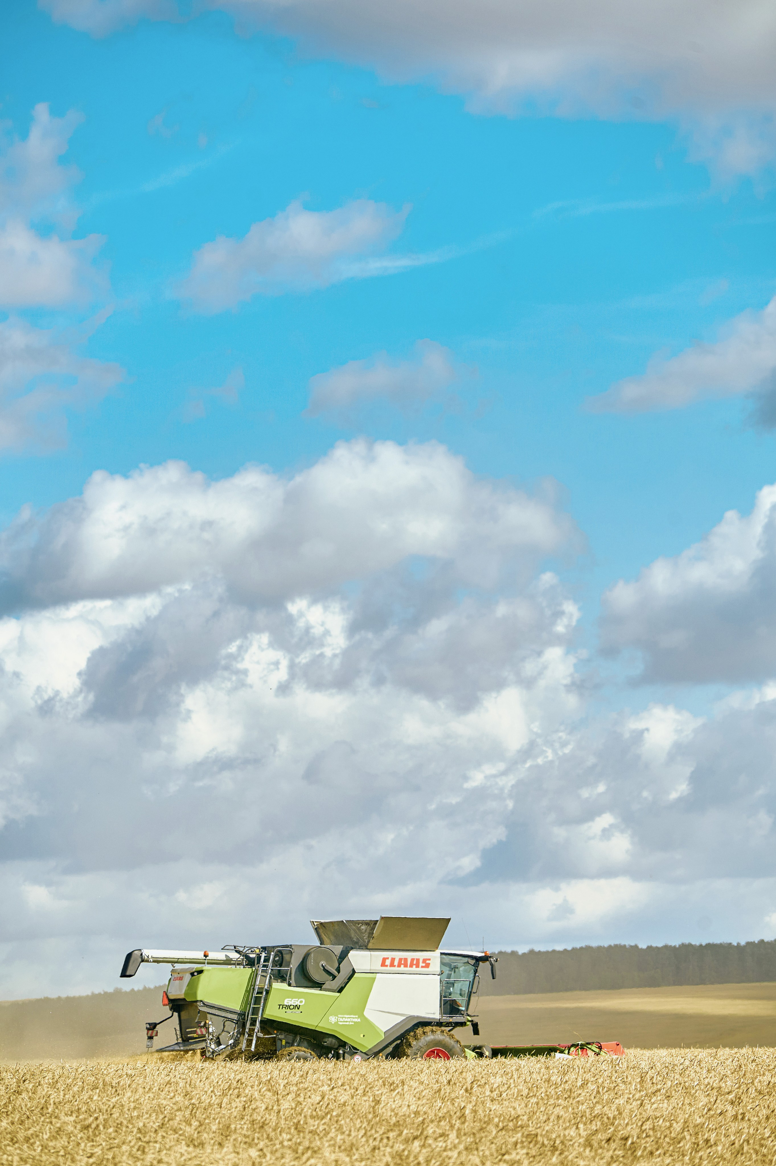 Портфолио репортажной фотосъёмки: сельхозтехника "Галактика". Фотограф Яковлев Роман — Красноярск