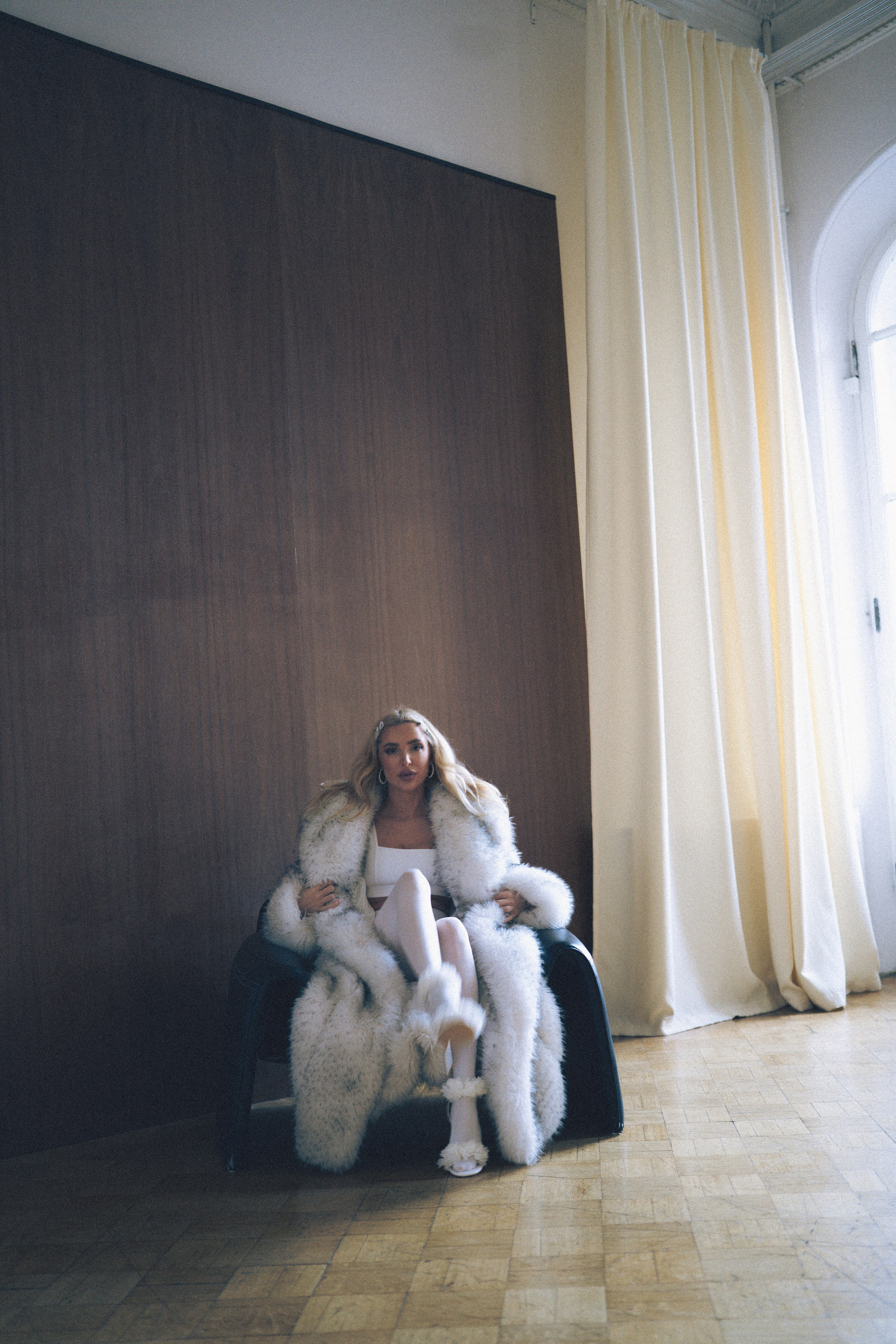 МИНИМАЛИЗМ В СТУДИИ НА ЧЕРНЫШЕВСКОЙ В СТУДИИ С БАЛКОНОМ. Профессиональный фотограф, Санкт-Петербург — Виктория Богомолова