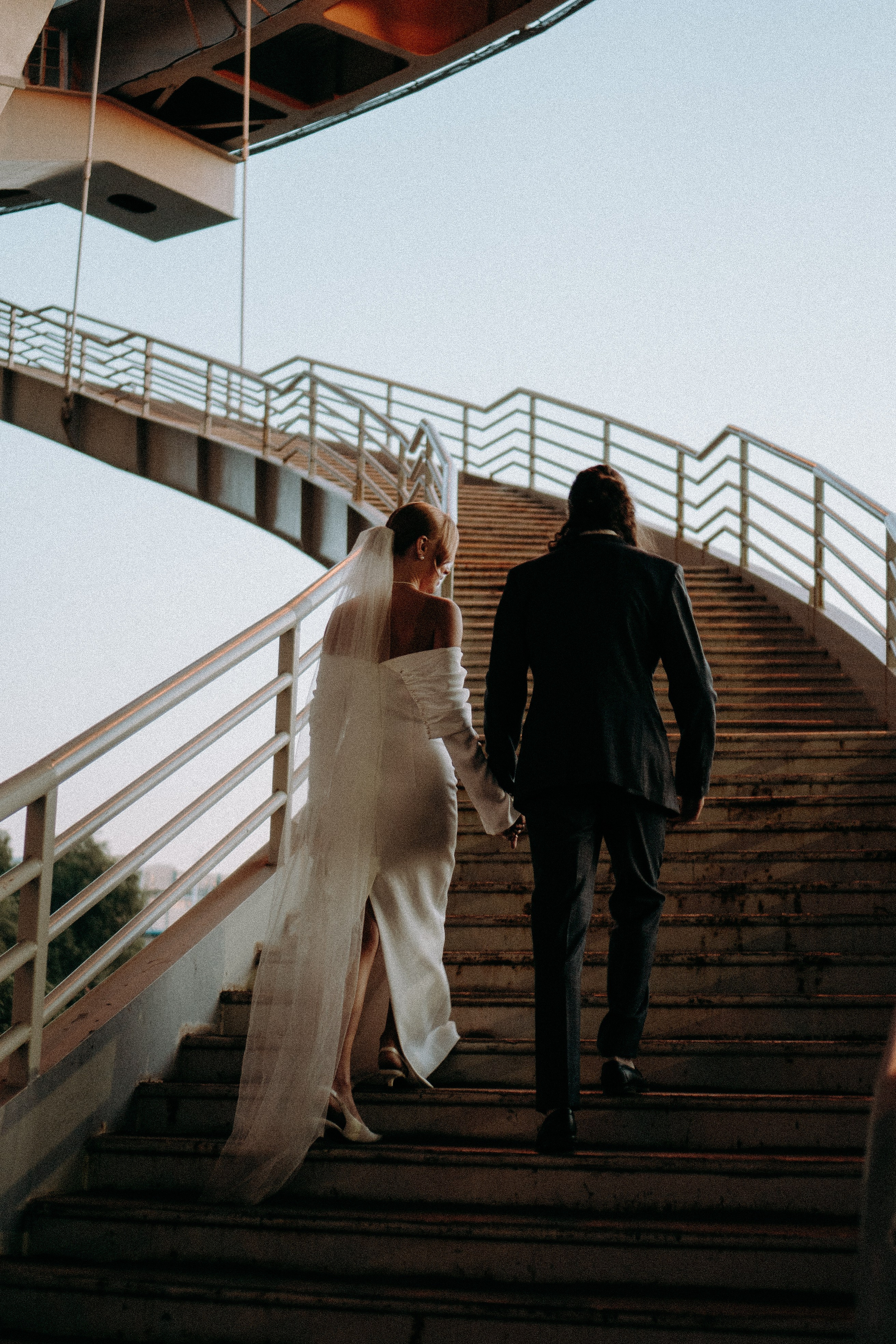 СВАДЕБНАЯ СЬЕМКА ВОЗЛЕ МСОТА БЕТАНКУРА НА КАБРИОЛЕТЕ. Профессиональный фотограф, Санкт-Петербург — Виктория Богомолова