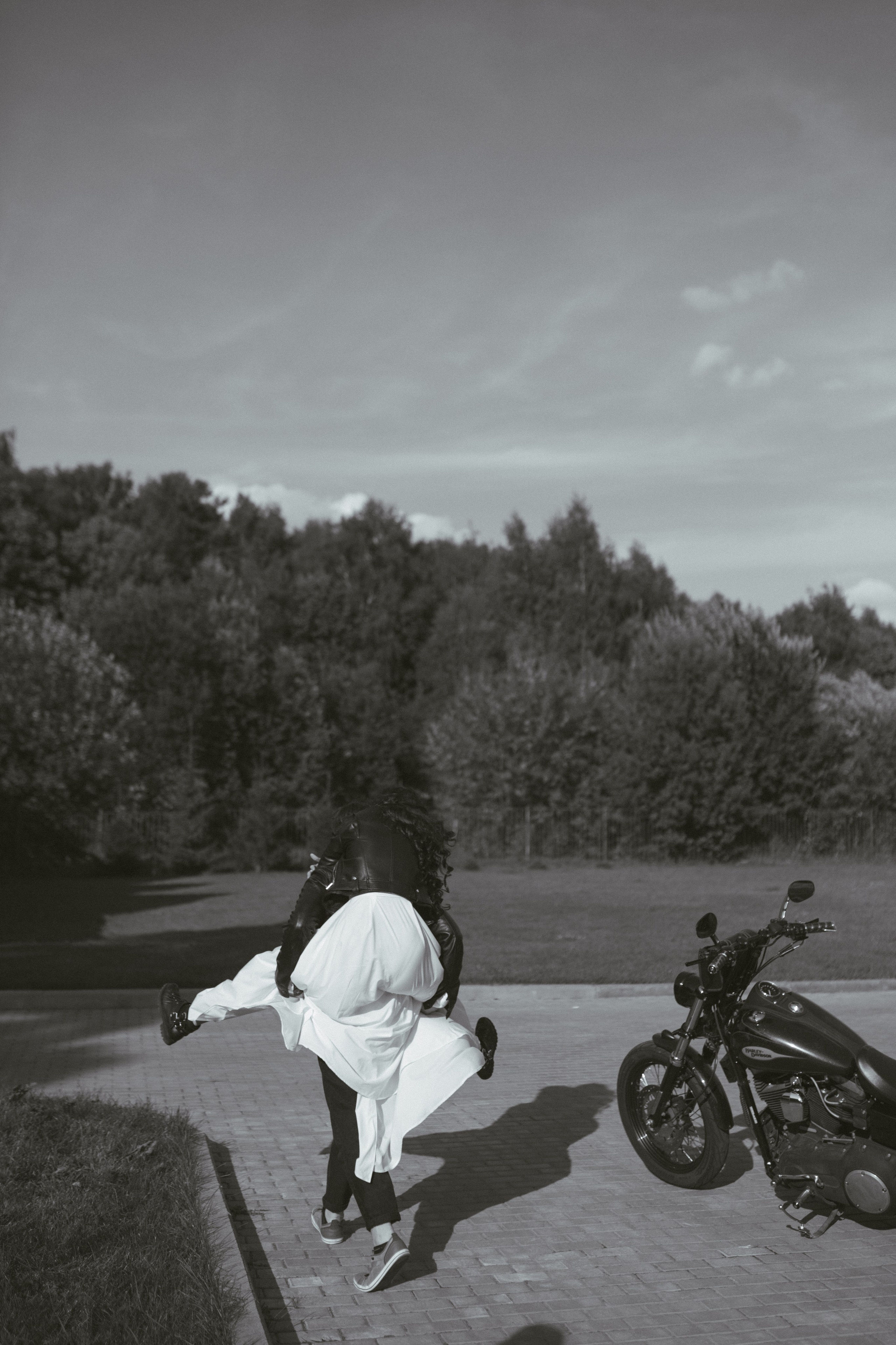 Love story с мотоциклом. Фото Радости. Свадебный и семейный фотограф в Москве Юлия Самойлова