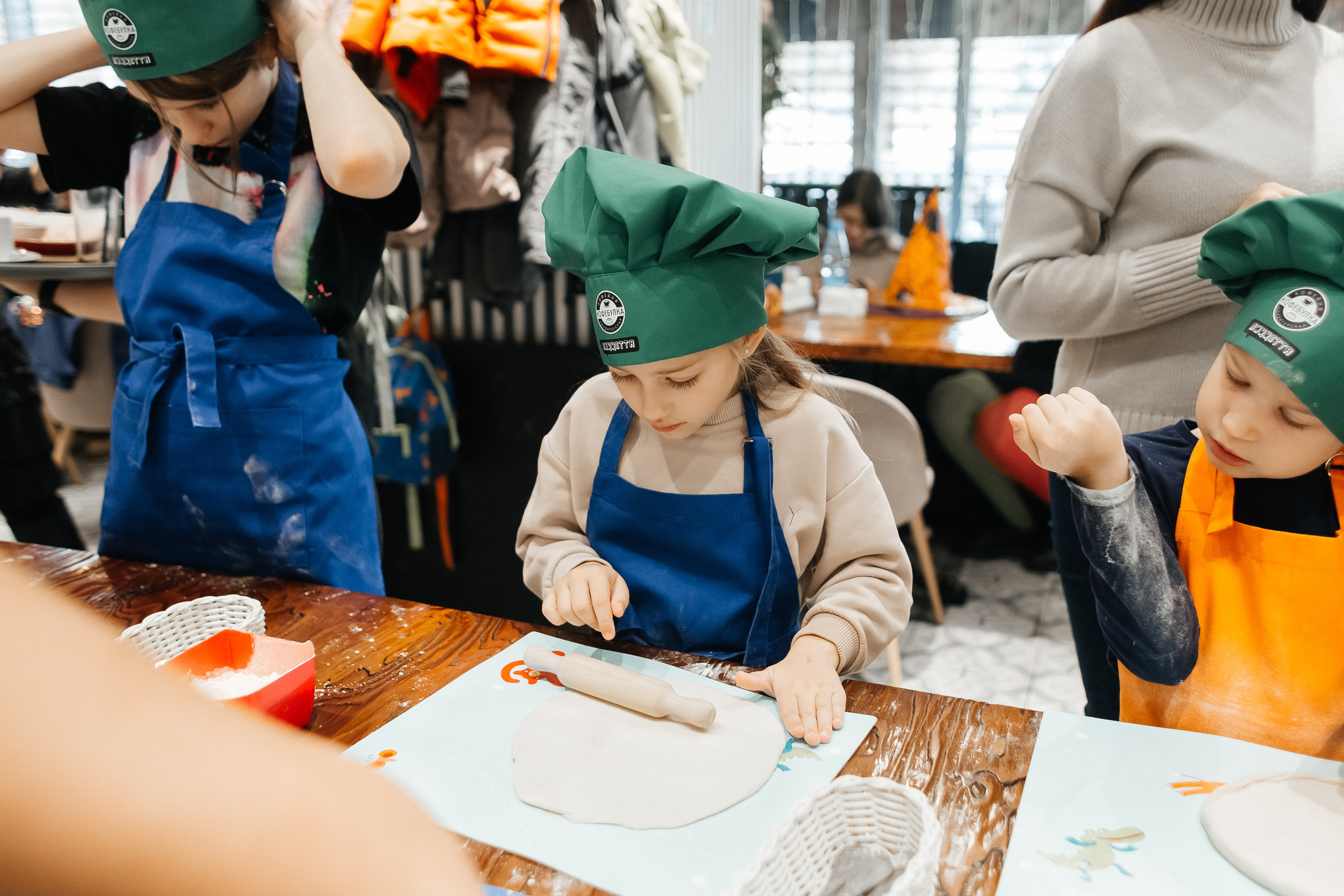 Детский мастер-класс в «Кофебулка». Фотограф Кемерово | Сергей