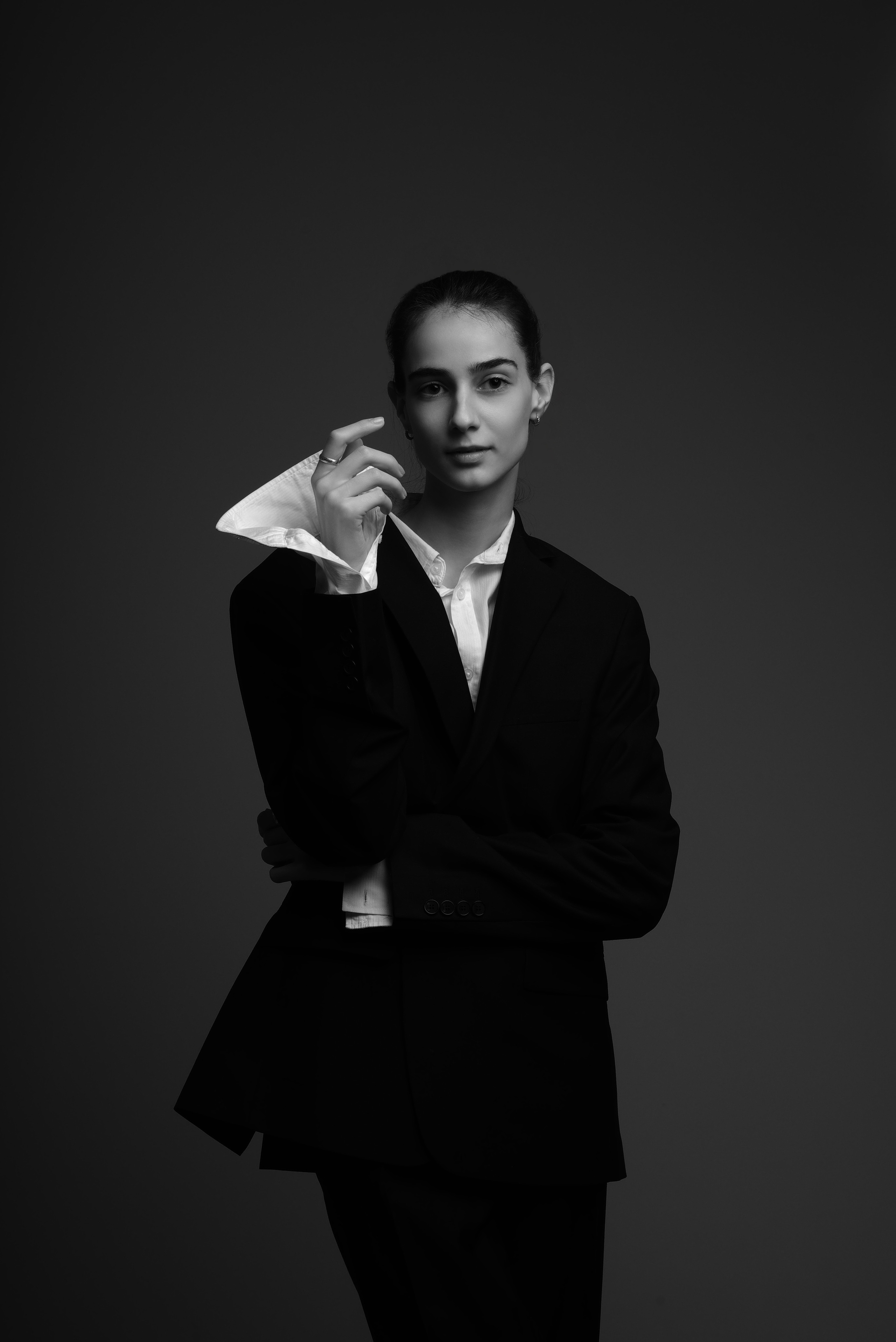 CUFFS. Студийный, семейный, свадебный, фэшн и ню фотограф в Астрахани, производство выпускных альбомов. Руслан Кондрашин