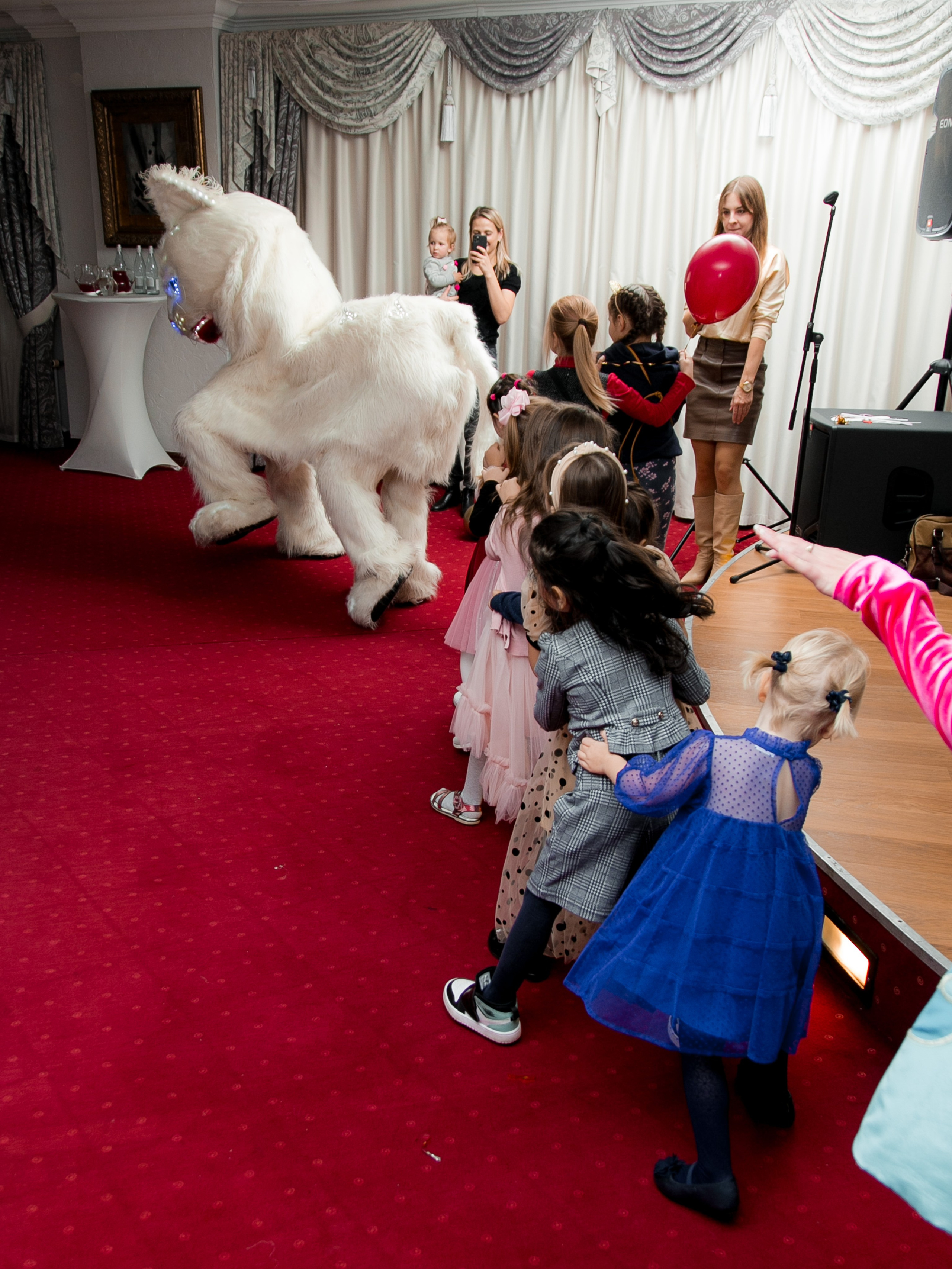 Фотосъемка детского Дня рождения Анечки. Репортажный фотограф Борис Геер