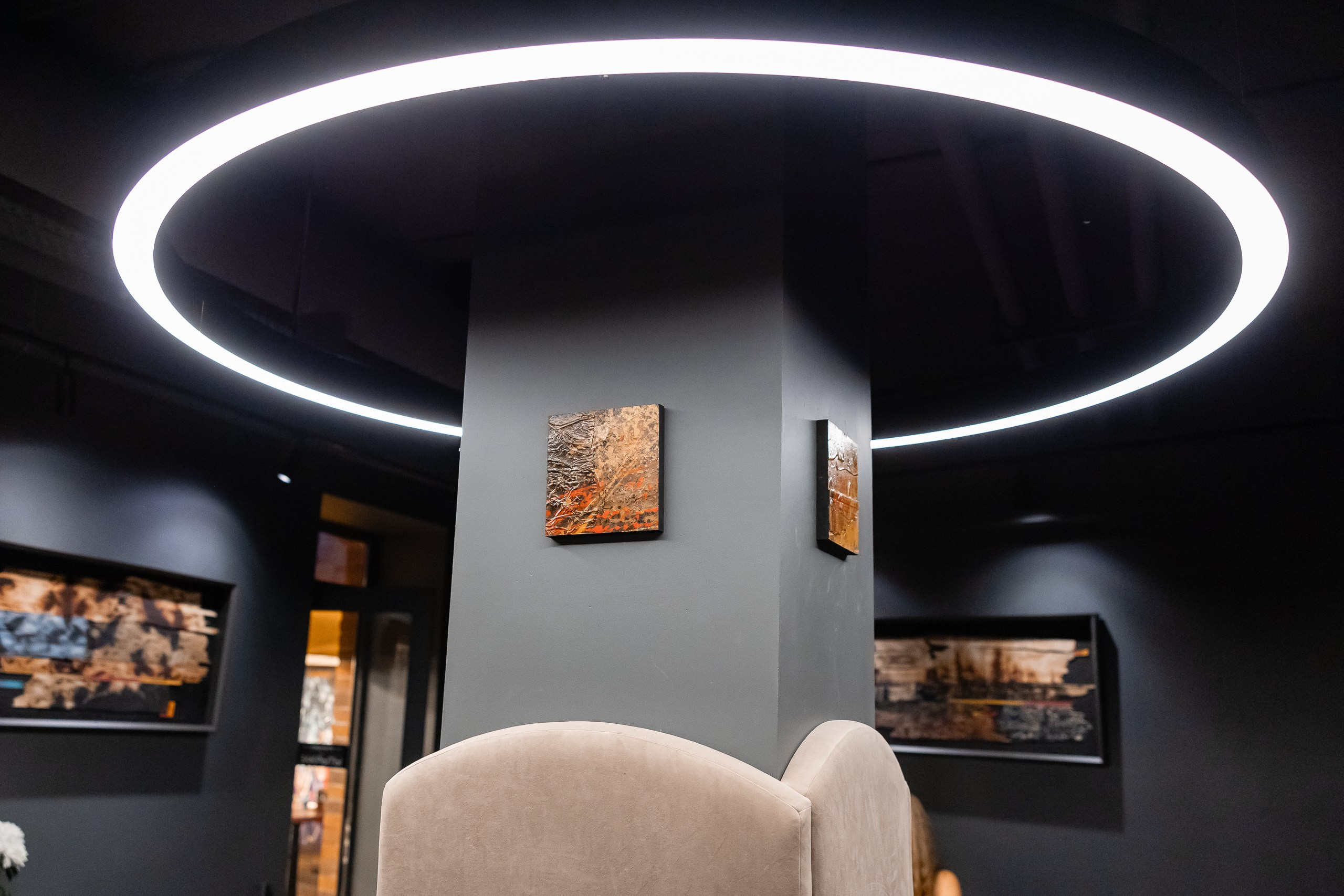 Выставка работ Дениса Шевчука в ресторане Attolini. Фотограф в Санкт-Петербурге — Сергей Петров