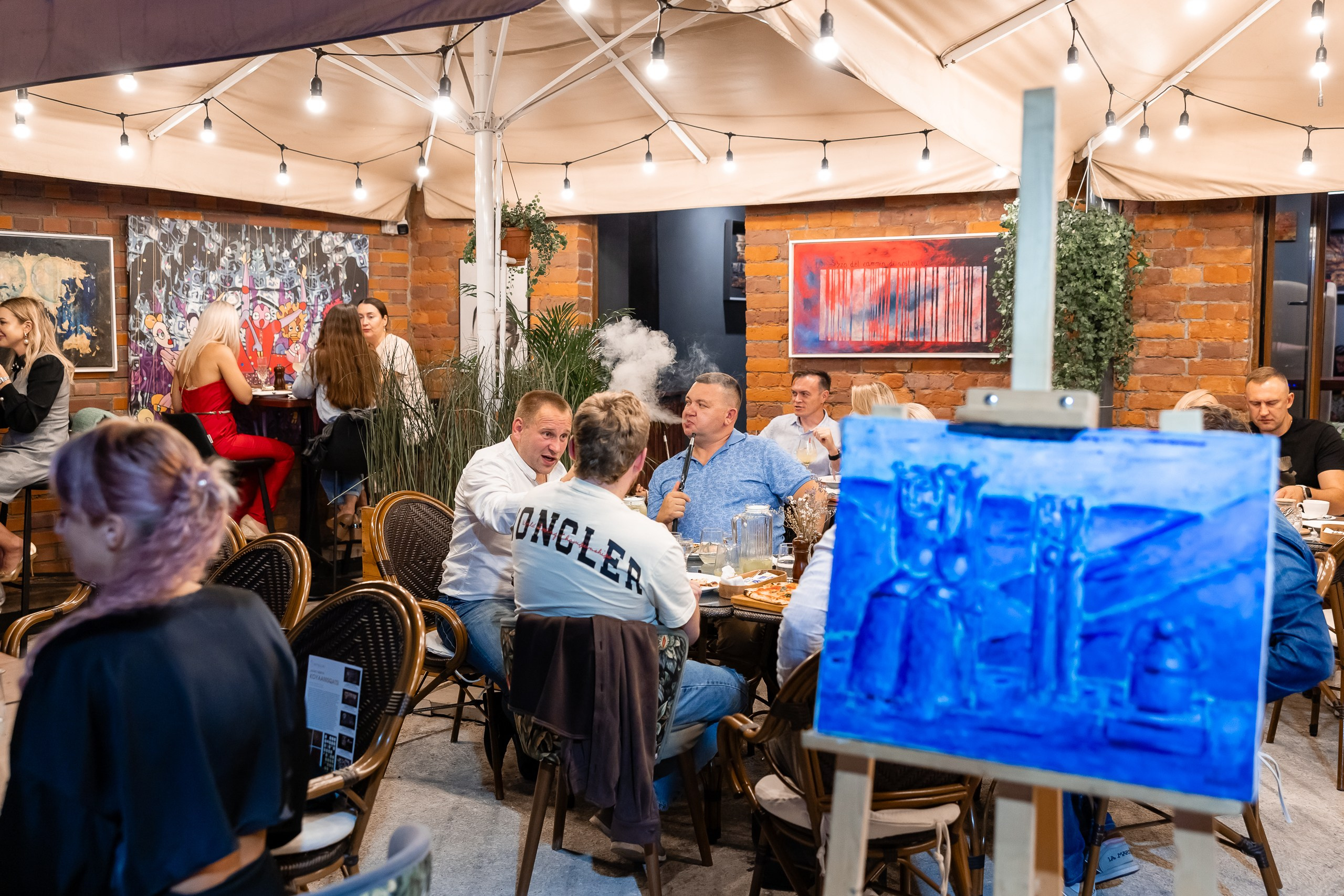 Выставка работ Дениса Шевчука в ресторане Attolini. Фотограф в Санкт-Петербурге — Сергей Петров