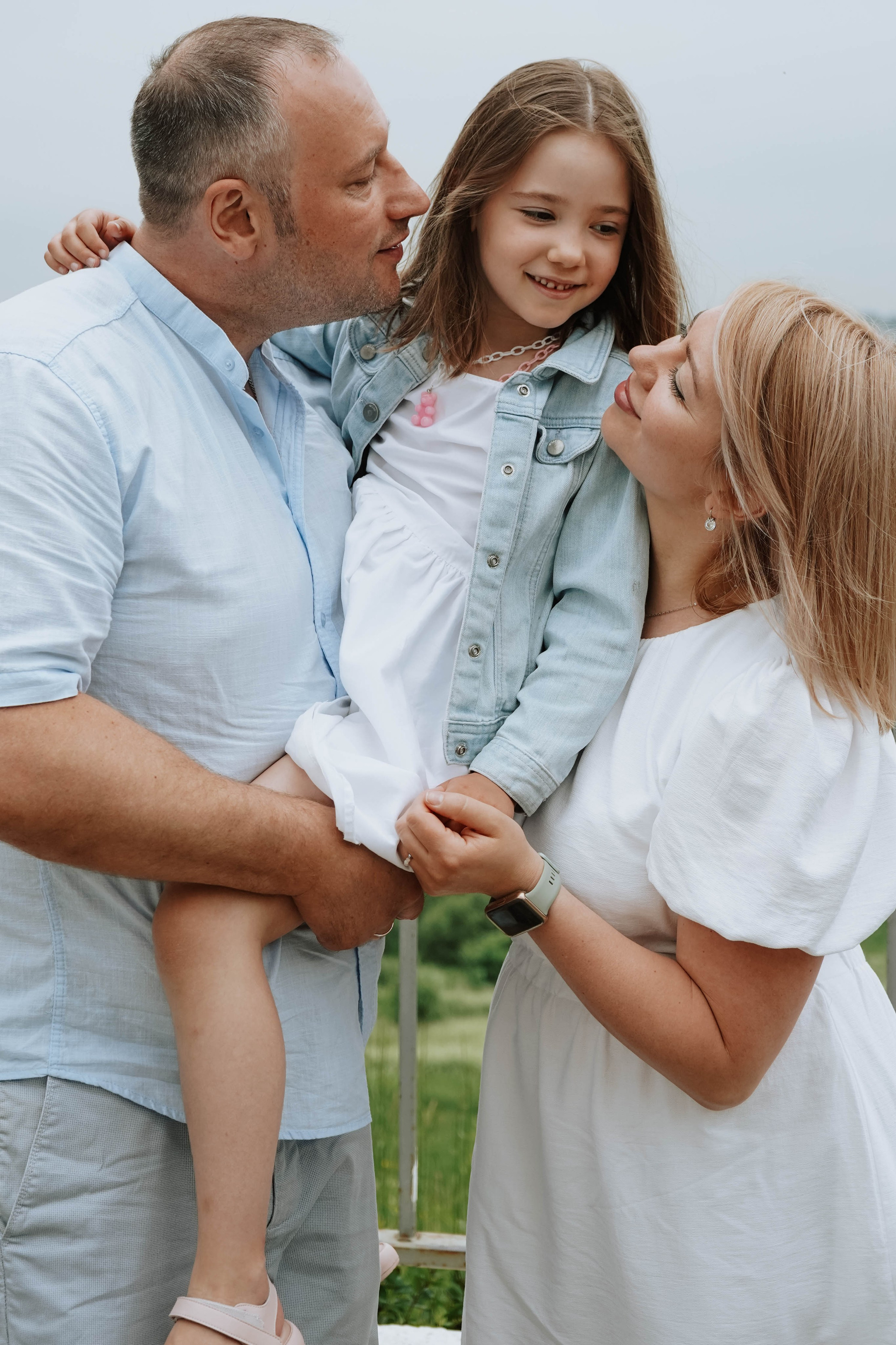 Оля, Игорь и Алина