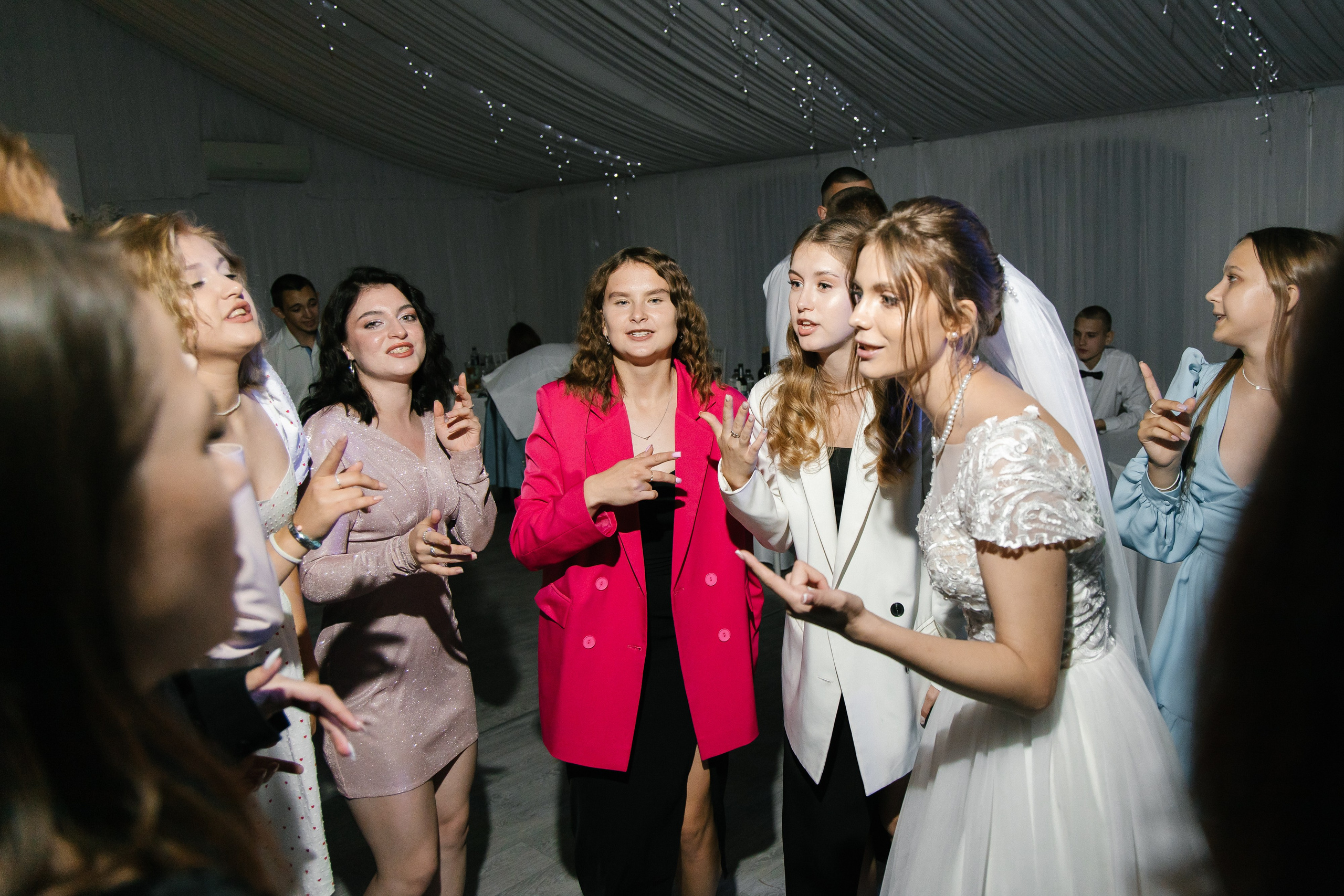 Ксения и Антон (полный день). Фотограф в Барнауле Юлия Садвокасова