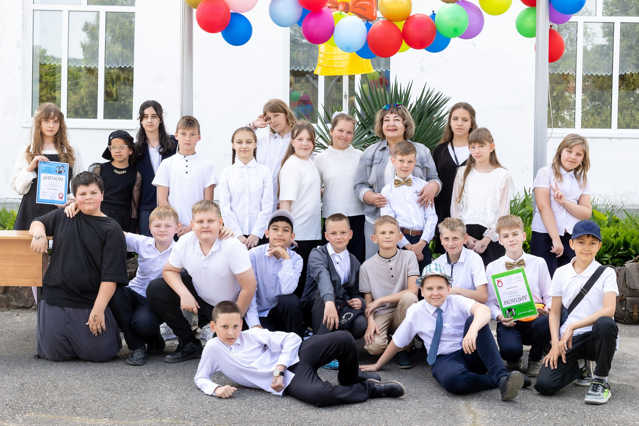 Последний звонок. Выпускные альбомы Майкоп, Краснодар Елена Золотарева