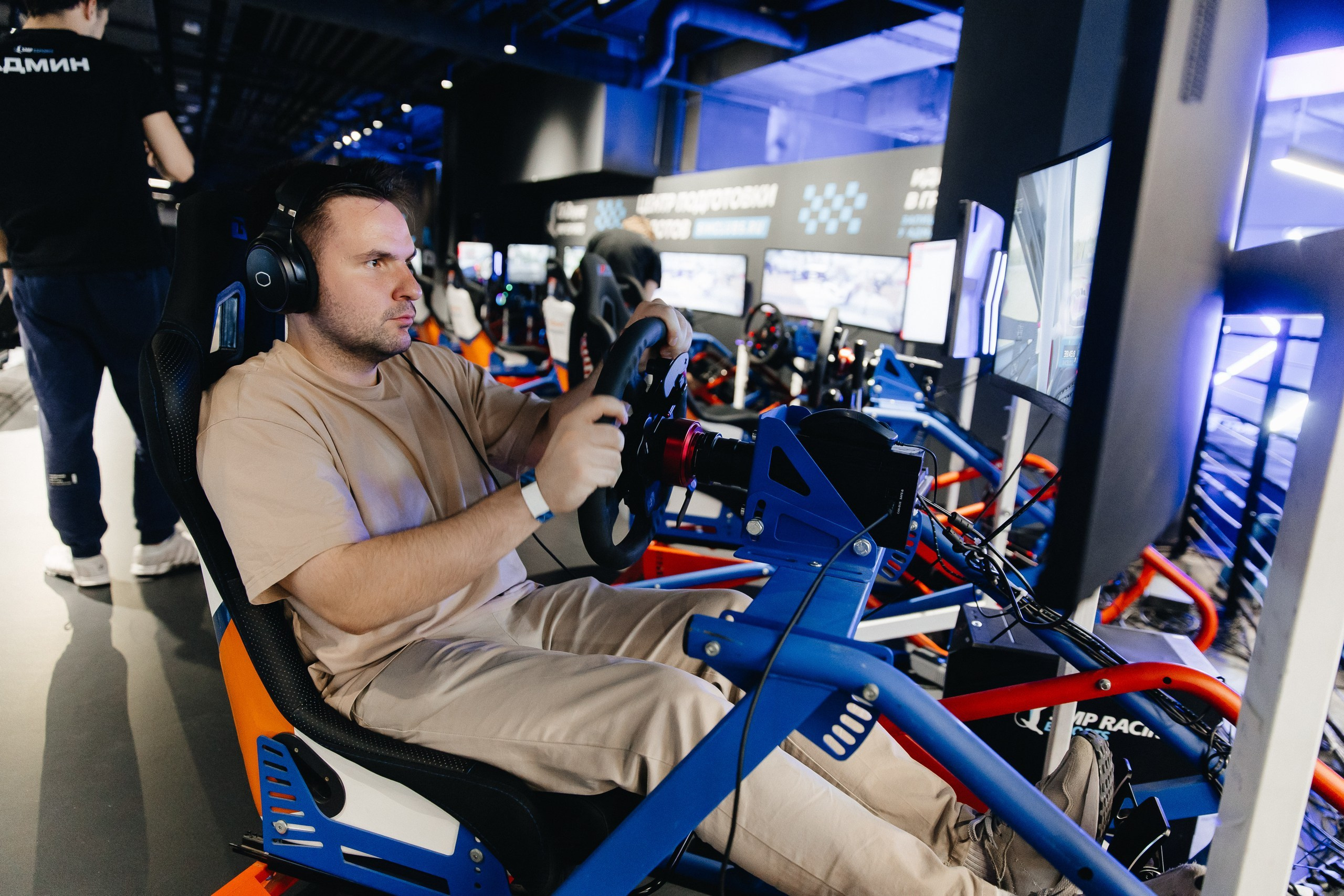 VK | «АВТО СООБЩЕСТВА | ГАРАЖНЫЙ ЭКЗАМЕН OFFLINE». Five Media — репортажный фотограф Москва | Мск