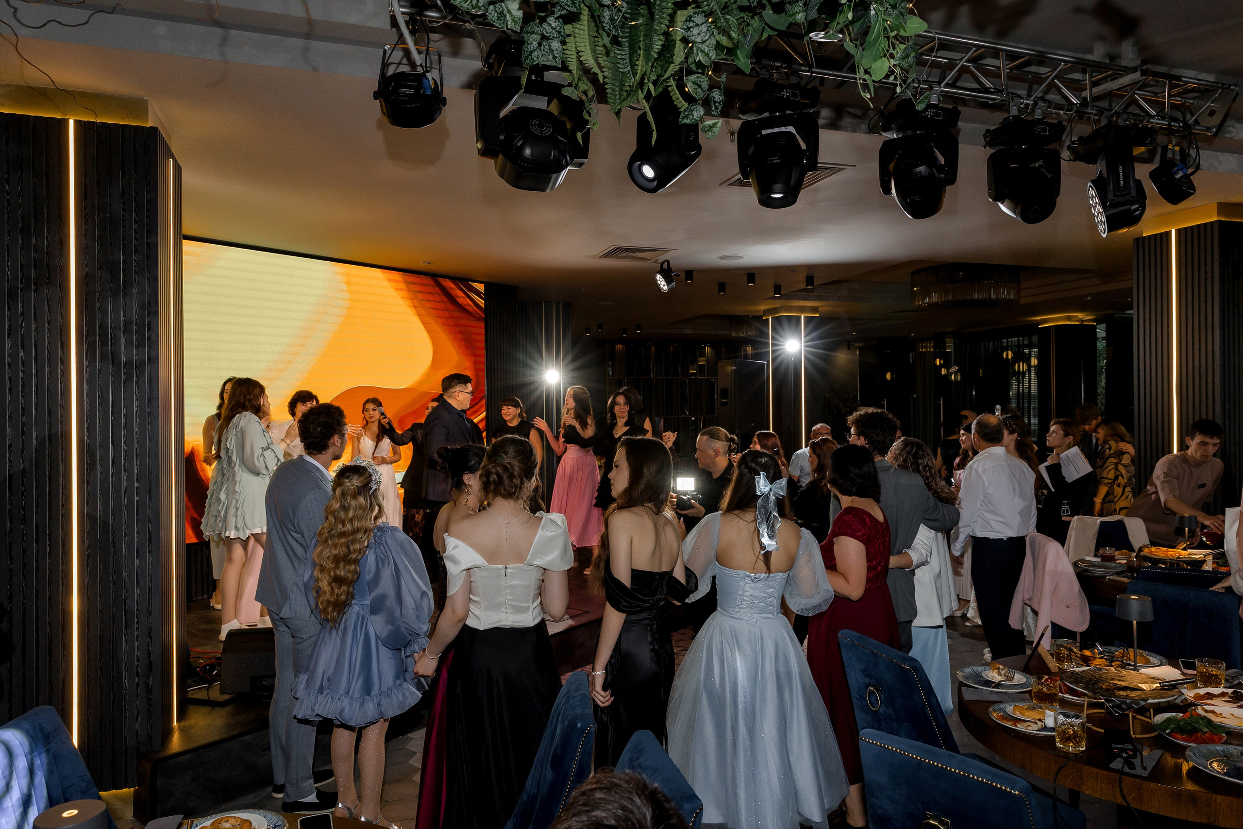 ВЫПУСКНОЙ CHEESERIA-Гимназия 33. Свадебный и семейный фотограф Динар Гильмутдинов