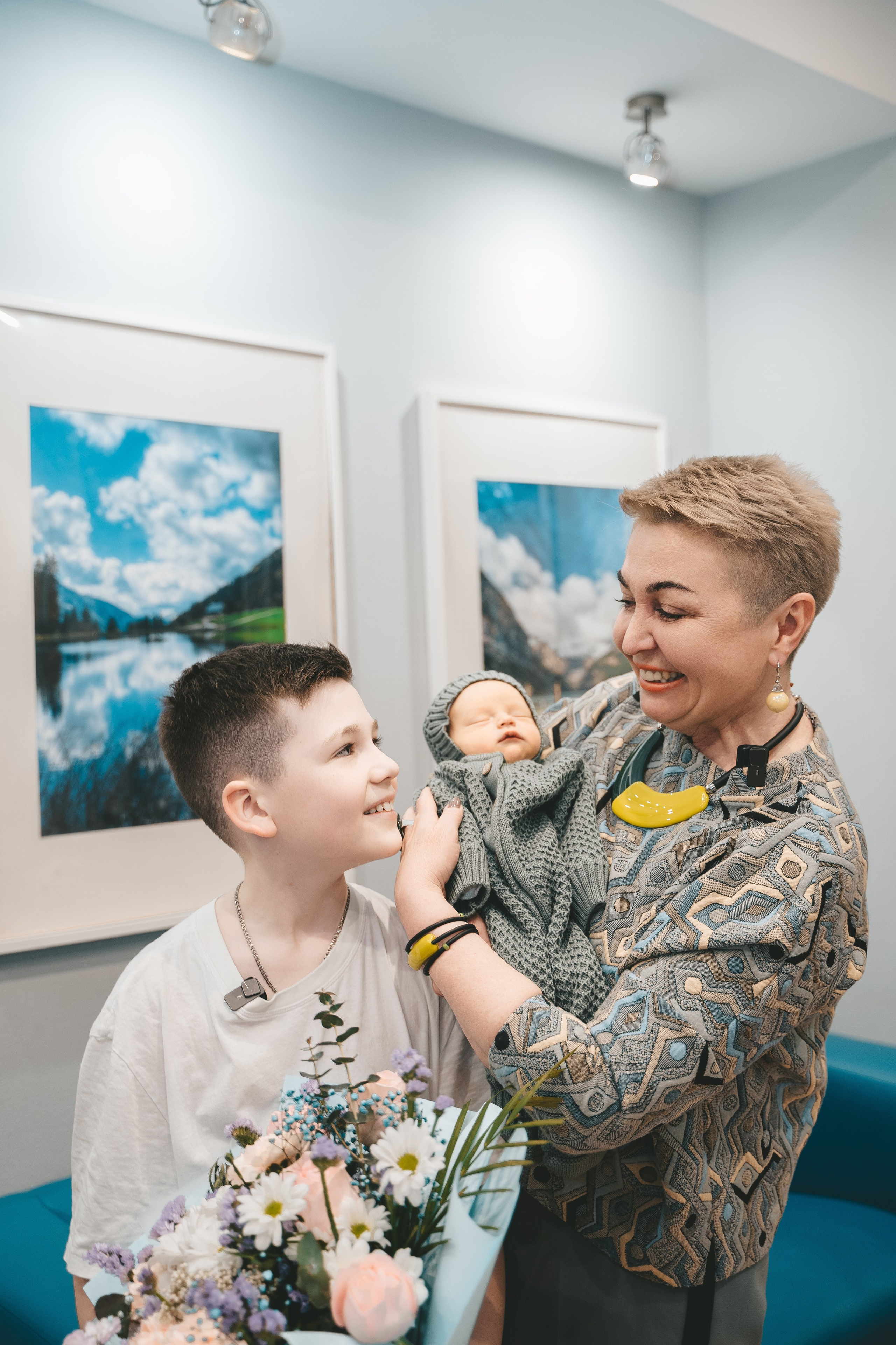 Фото выписки — заказать фотографа на выписку из роддома в Москве. Фотографы на роды в Москве. Фото и видео родов. Фотопроект «Продолжение рода»