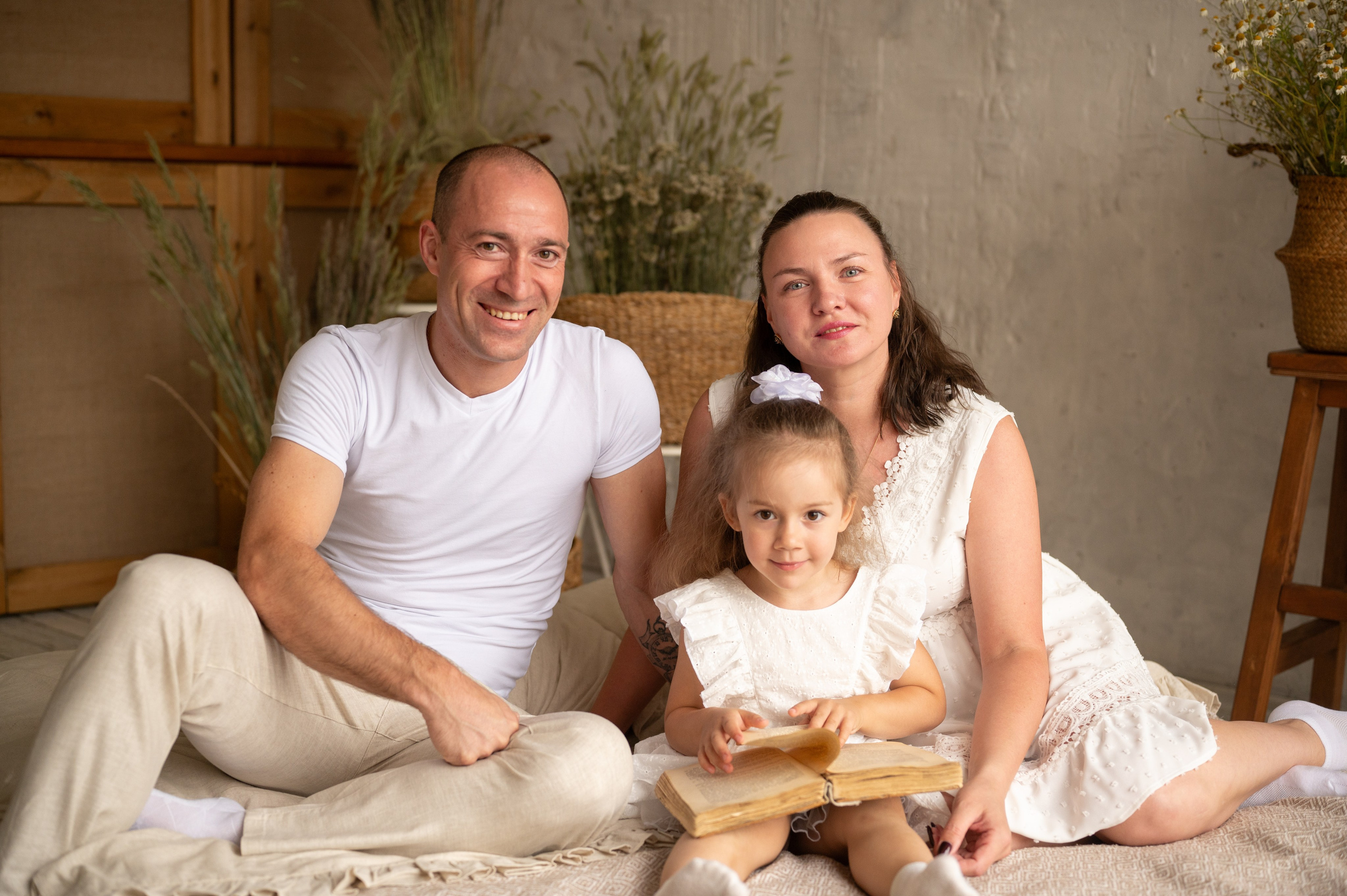 Семейная съемка в фотостудии «Воздух». Фотограф новорожденных, семейный детский в Тюмени Татьяна Морозова