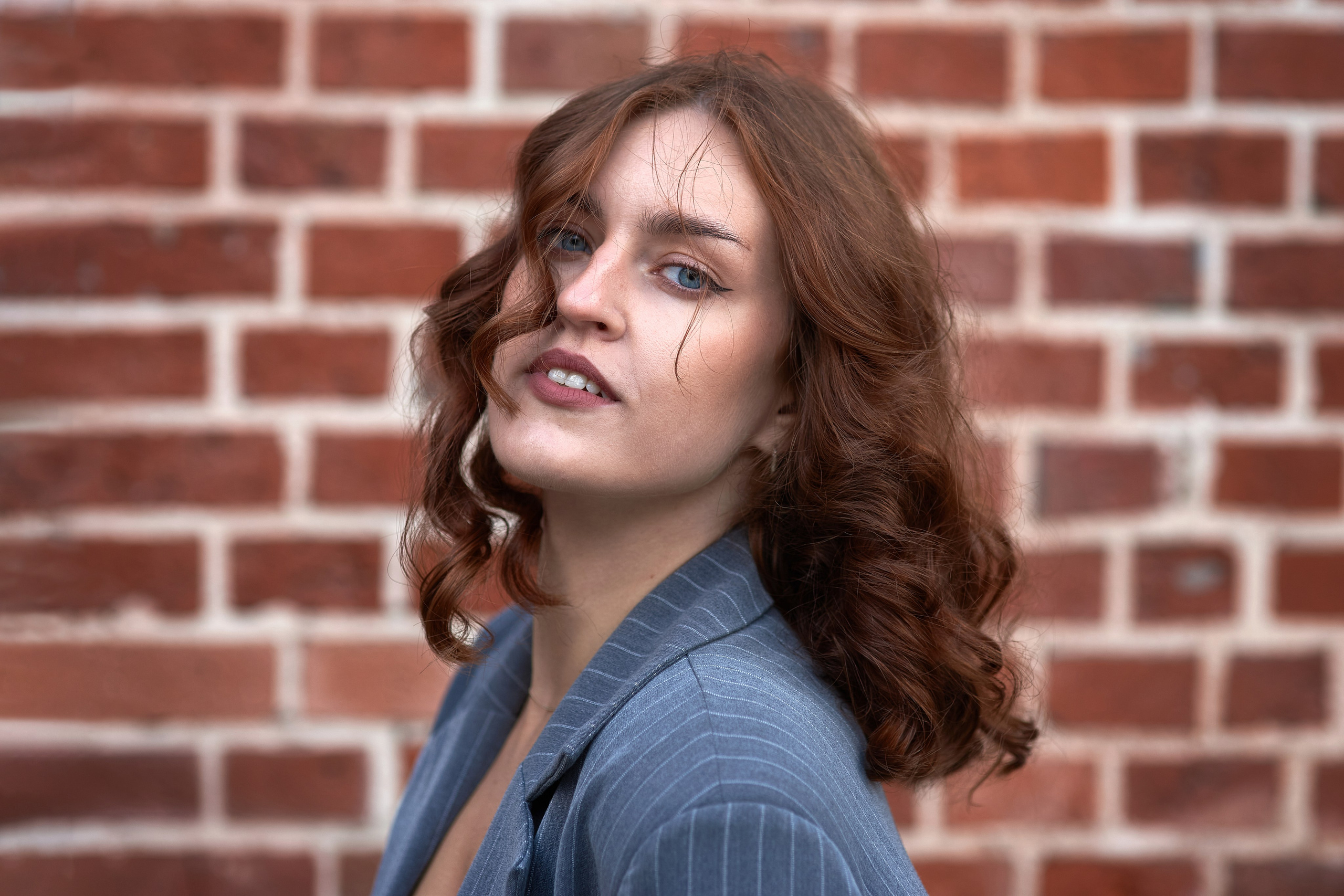 Девушка в городе. Фотограф Владимир Артамонов