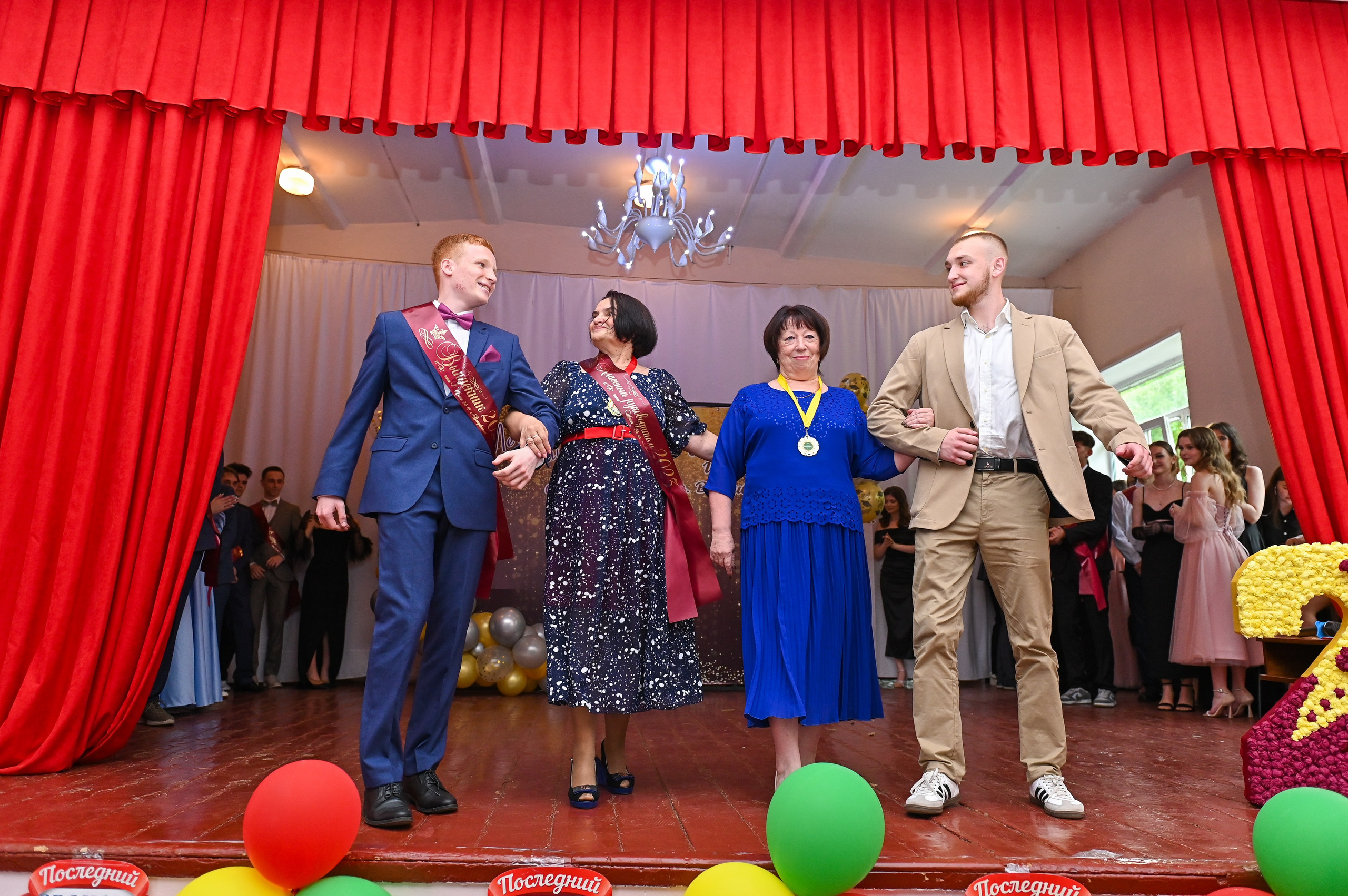 Выпускной школа 48. Семейный и свадебный фотограф во Владивостоке