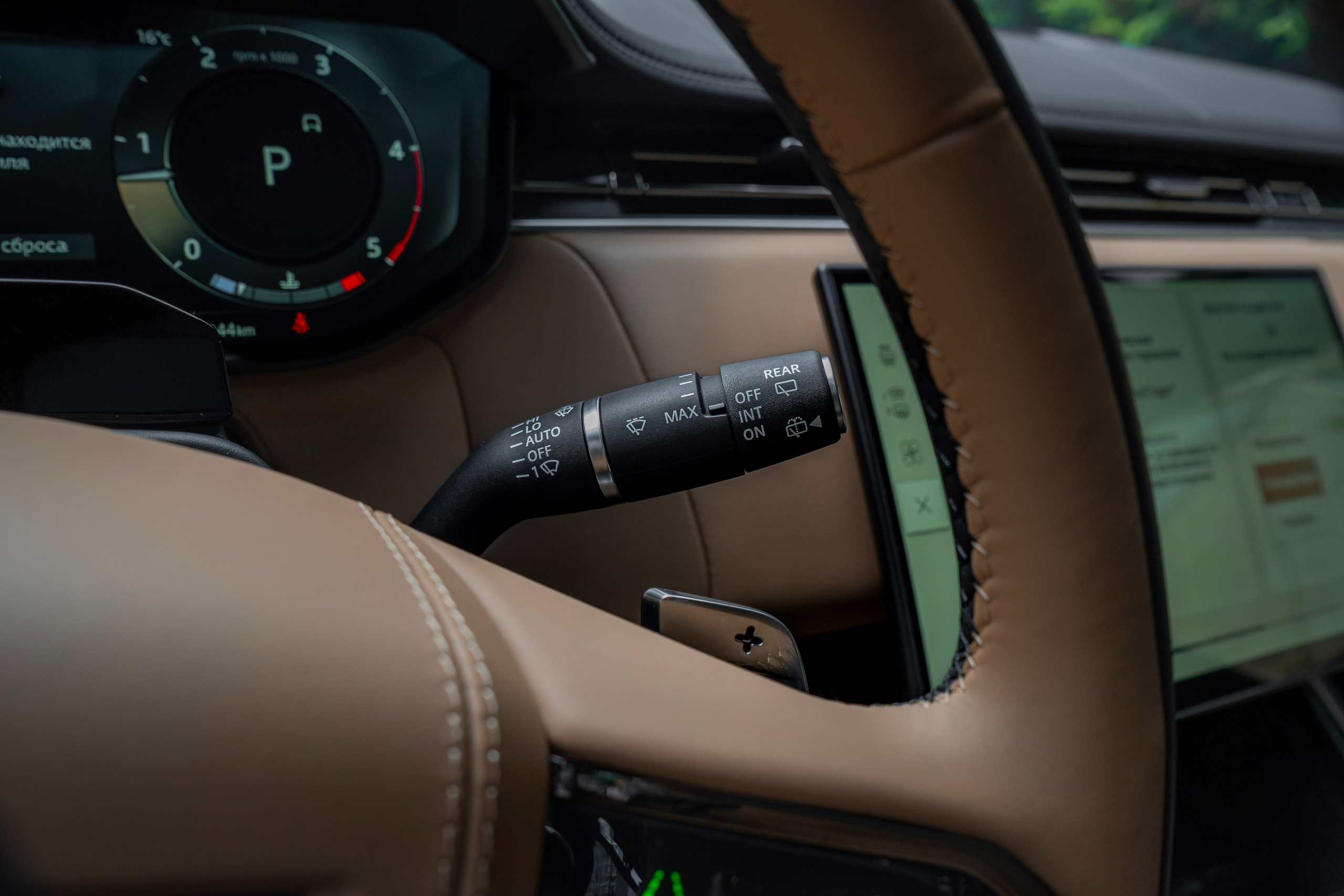 Range Rover Sport 2026. Автомобильный фотограф Ногинск Денис Городок