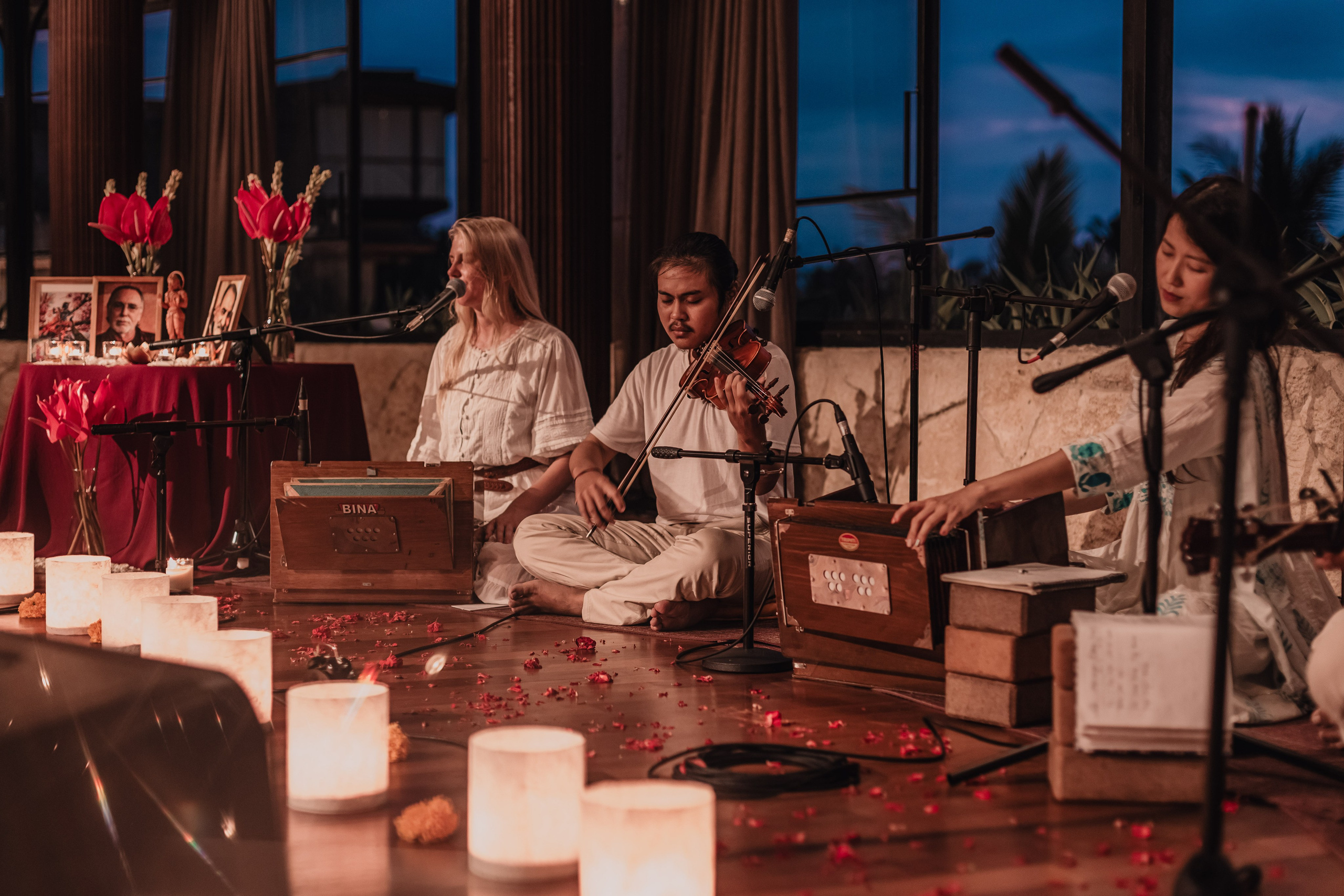 Kirtan at Soulshine nov. Мариам Багдасарян