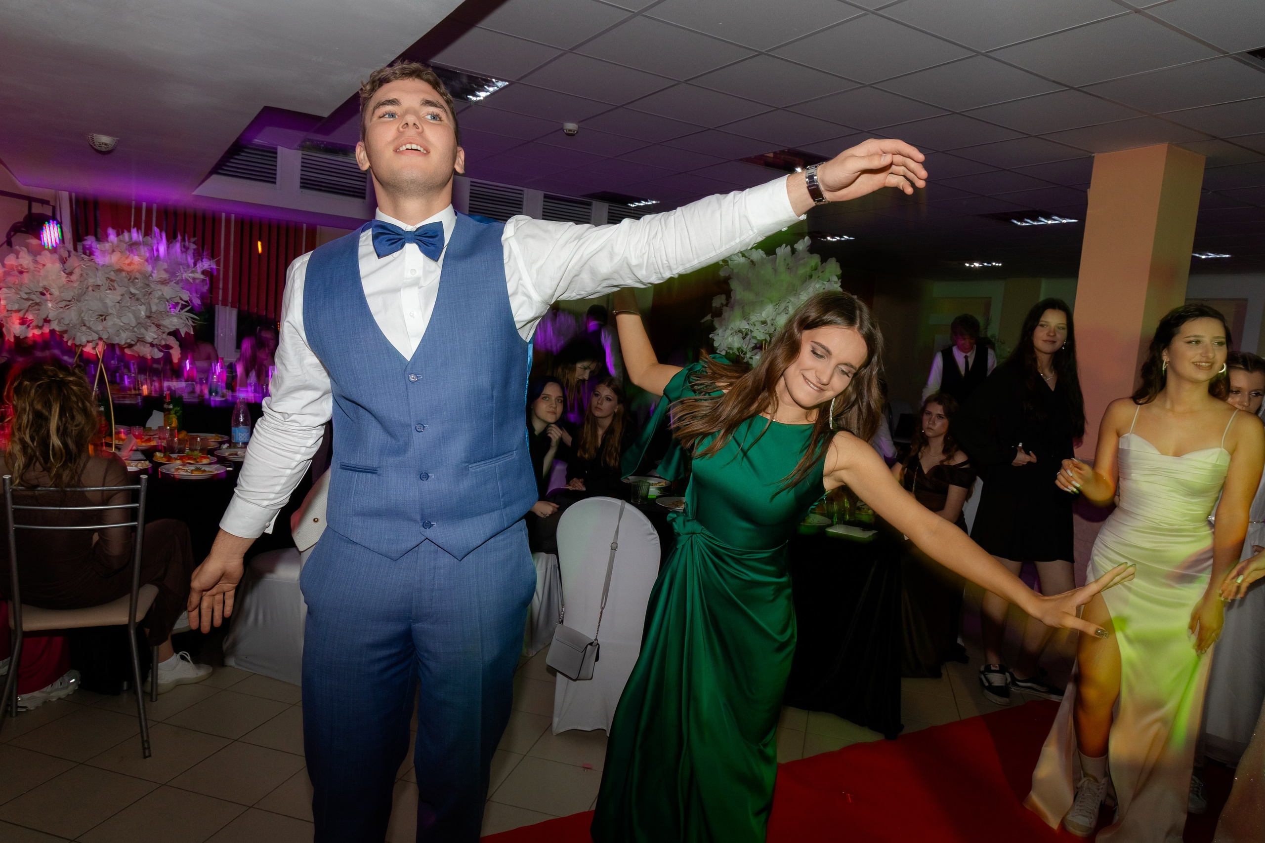 Школьный выпускной 2025 год в Минске, Беларуси. Свадебный фотограф в Минске/Беларуси Сергей Спиридонов