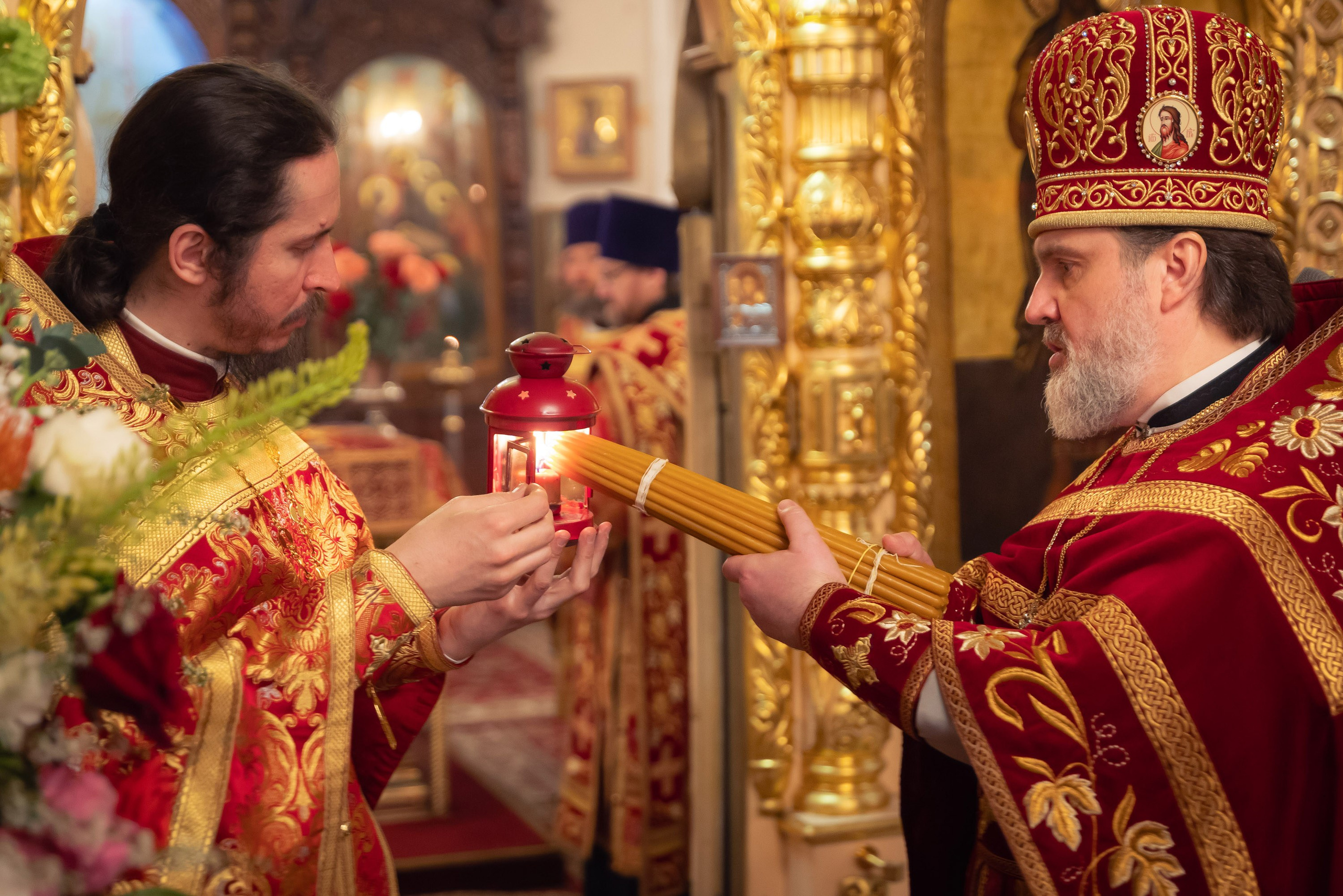Богородский храм. Пасха. Полунощница, Божественная литургия. Антон и Татьяна Денисенко — В храме